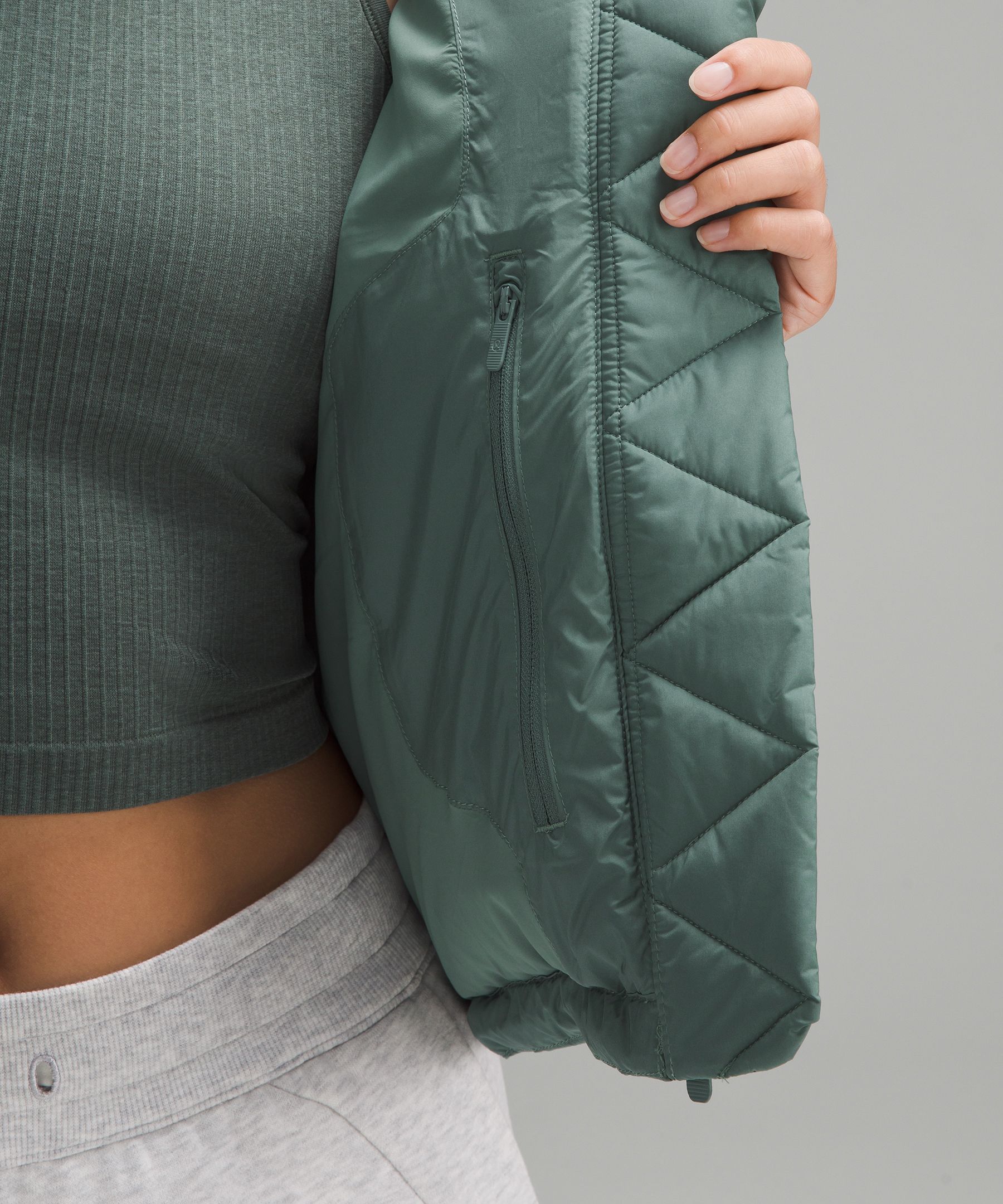 lululemon athletica Wunder Puff Cropped Jacket in Green