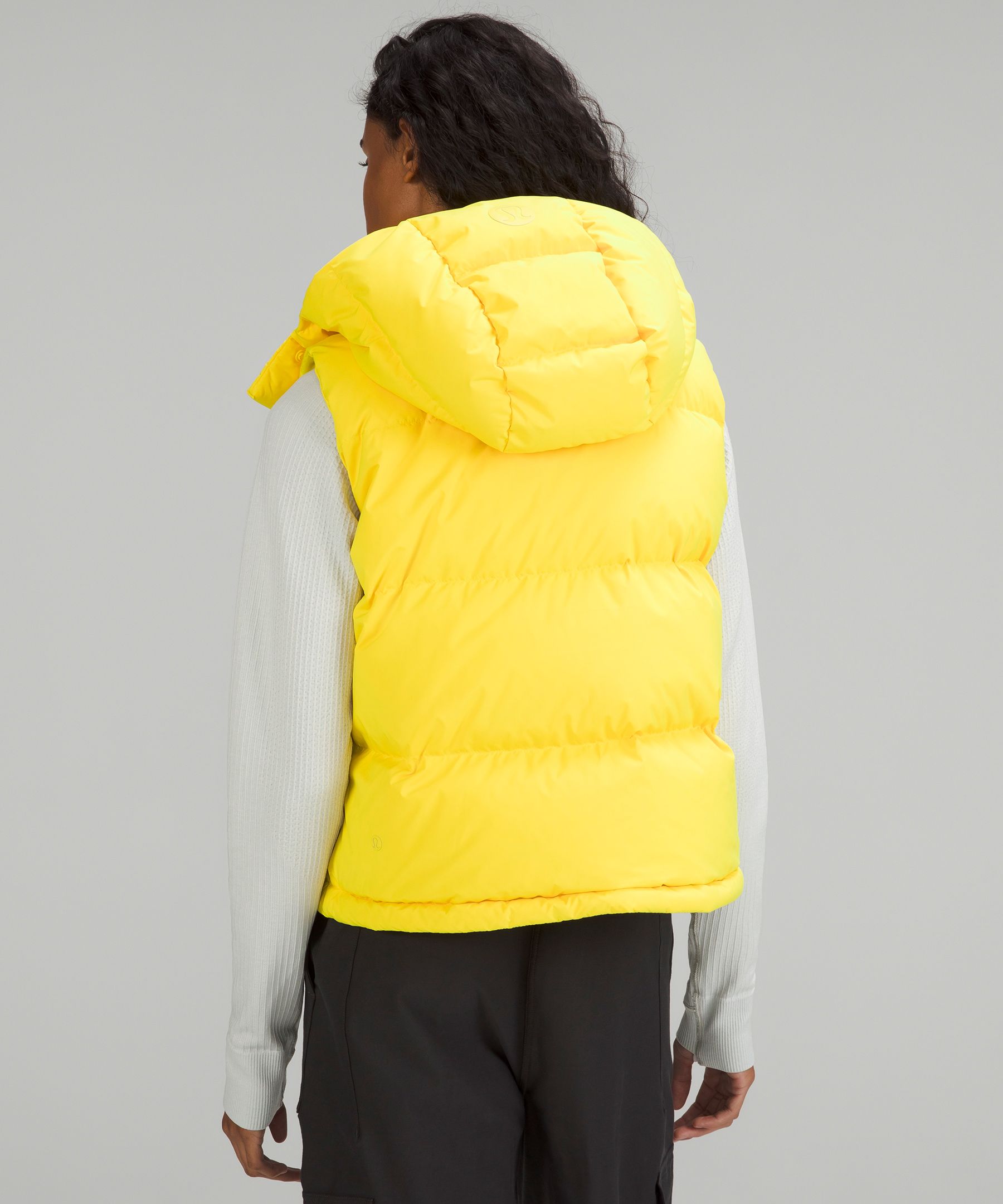 SOOK: Shopping Discovery: Find & Buy Direct: Zip Crop Puffer Vest