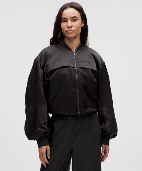 Женские куртки Lululemon Insulated Ruched Bomber Jacket