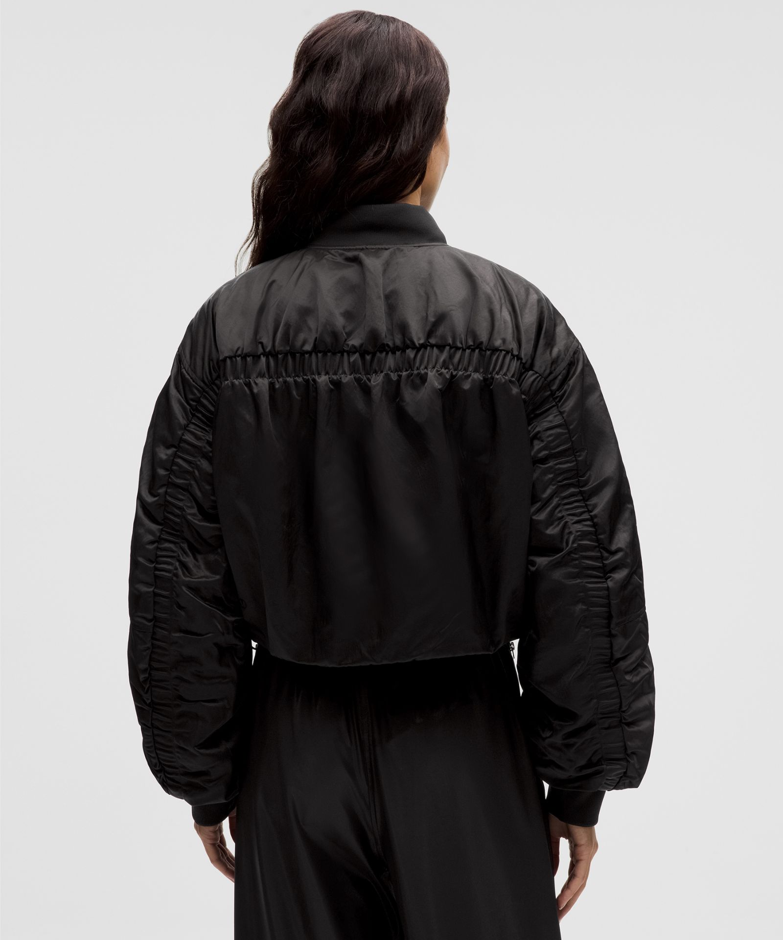 Женские куртки Lululemon Insulated Ruched Bomber Jacket — фото 3