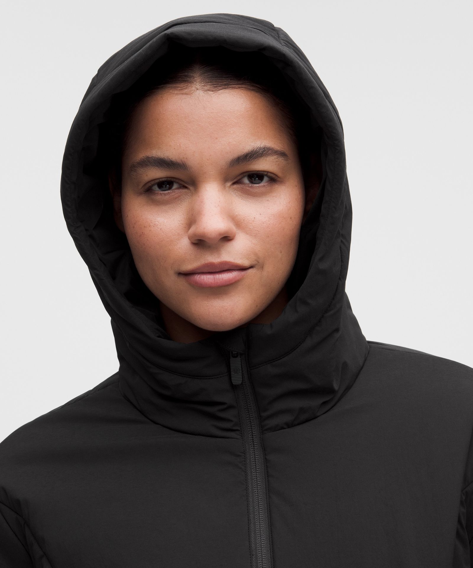 Женская утеплённая куртка Lululemon Water-Resistant с капюшоном — фото 4