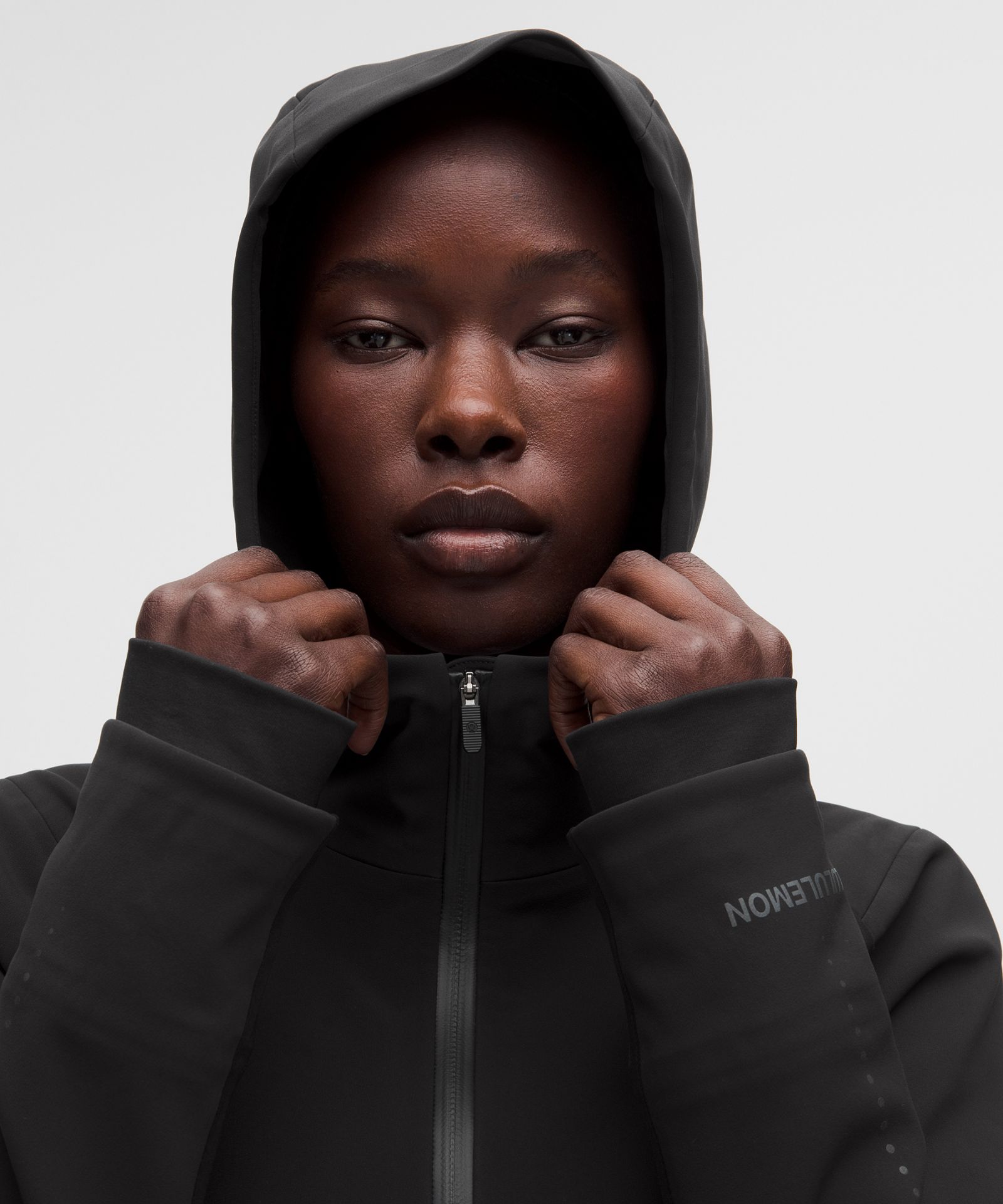 Женская куртка Lululemon Cross Chill Performance — фото 4