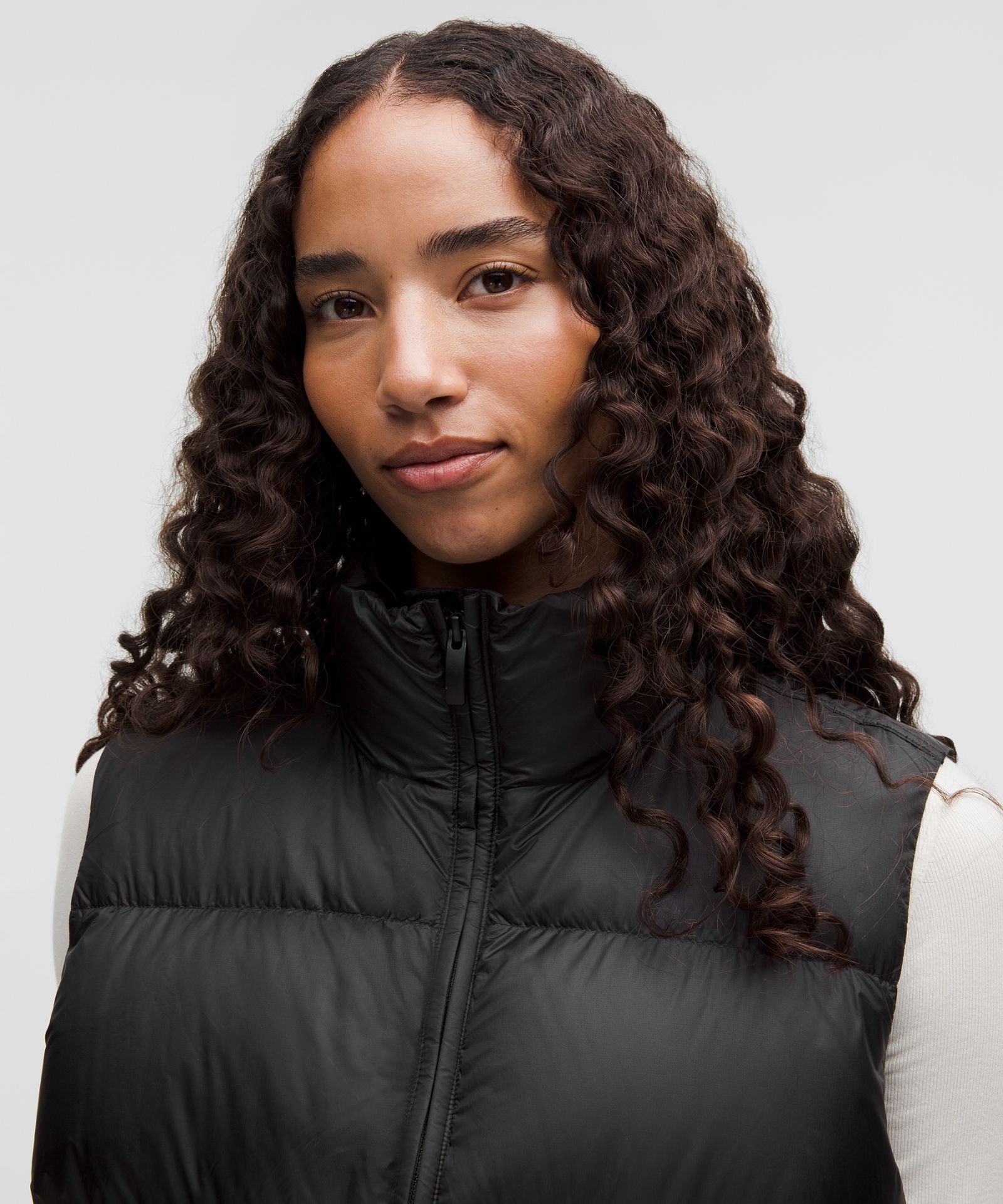 Женский пуховый жилет Lululemon Featherweight 900-Down-Fill — фото 4