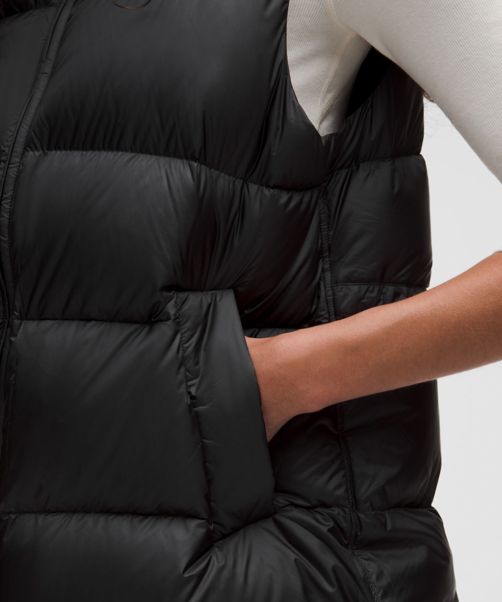 Женский пуховый жилет Lululemon Featherweight 900-Down-Fill — фото 5