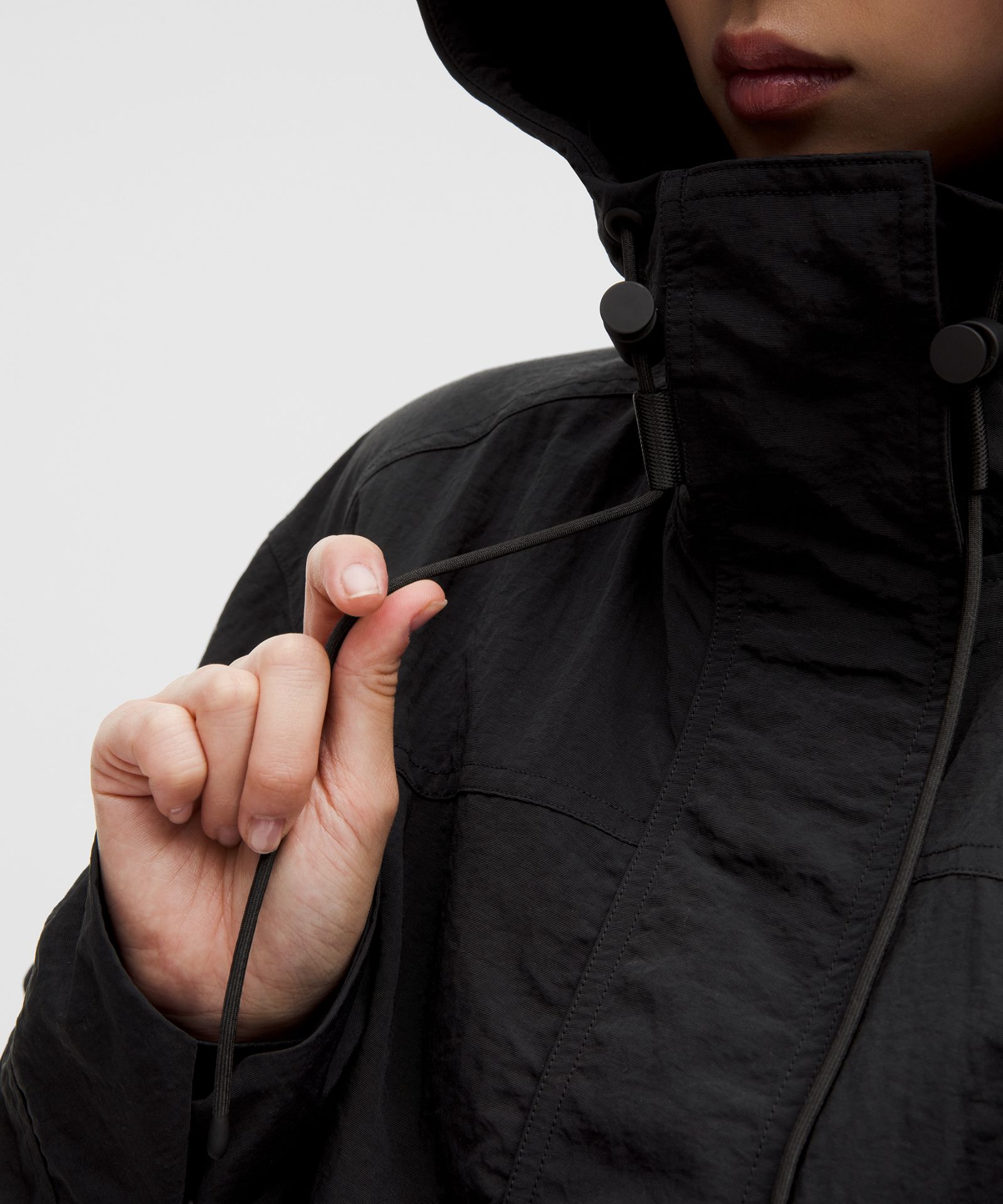 Женская куртка Lululemon Hooded Utility с капюшоном — фото 11