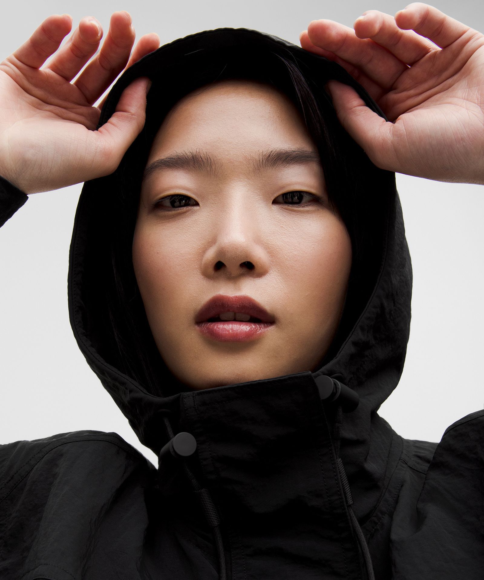 Женская куртка Lululemon Hooded Utility с капюшоном — фото 4