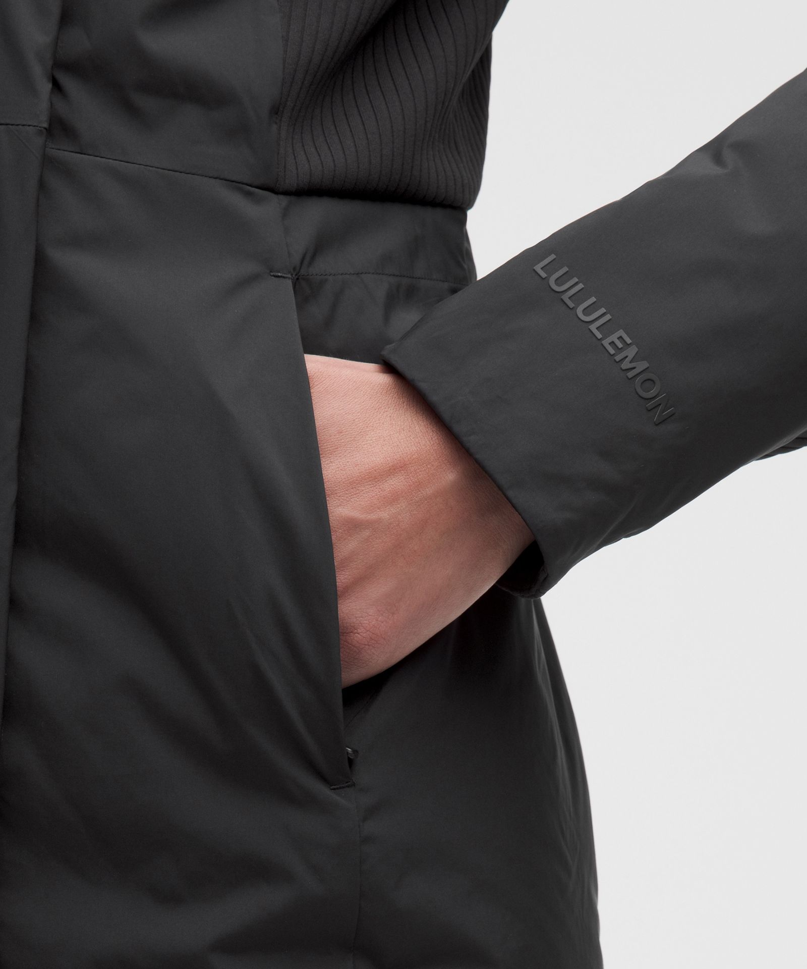 Женская удлинённая куртка Lululemon Sleek City — фото 5