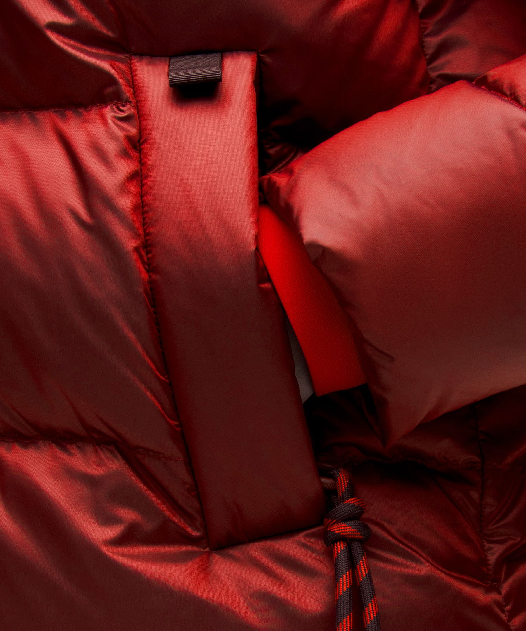 Team Canada Women's Wunder Puff Large-Hood Jacket Shine *COC Logo