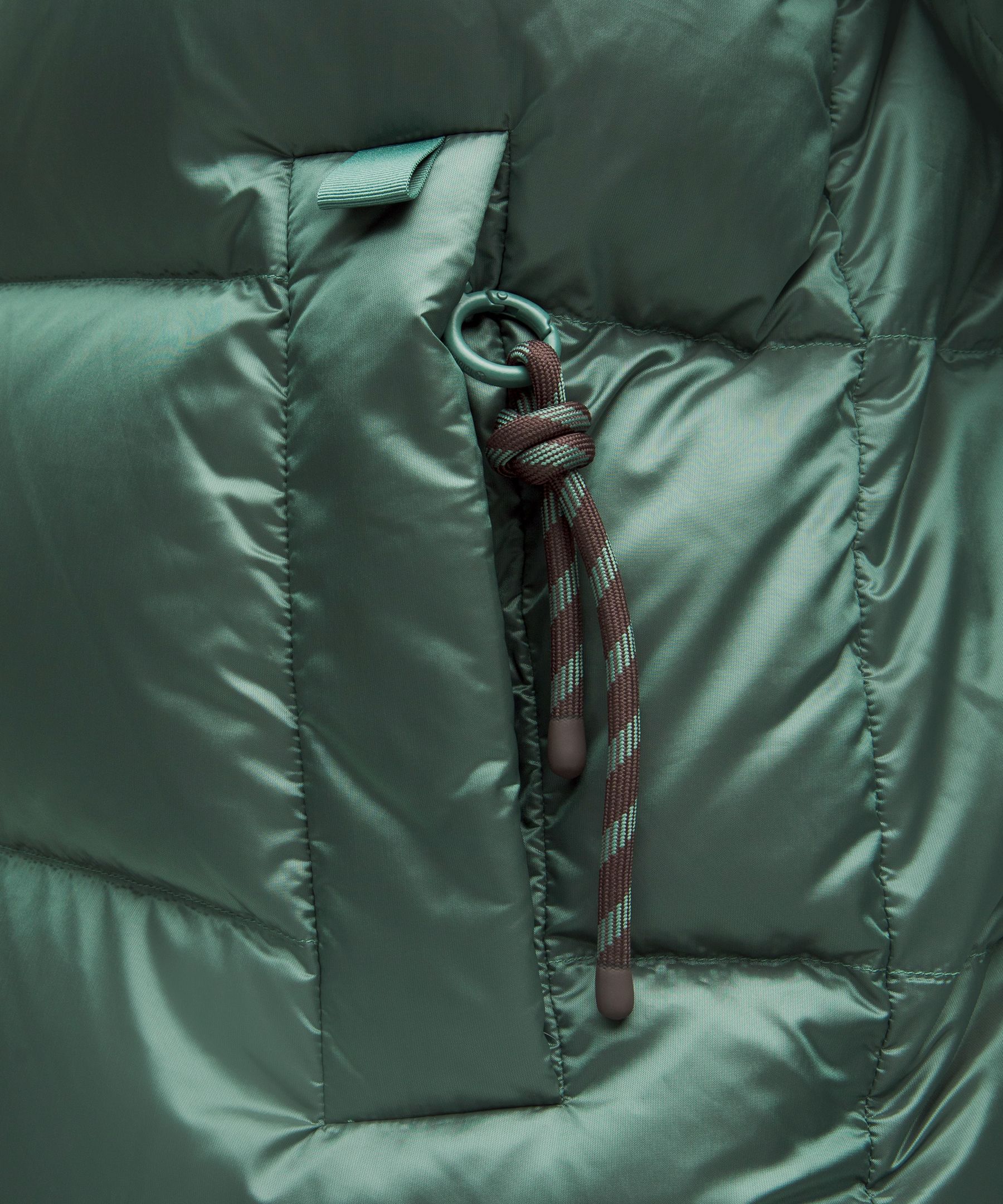 Team Canada Women's Wunder Puff Large-Hood Jacket Shine *CPC Logo