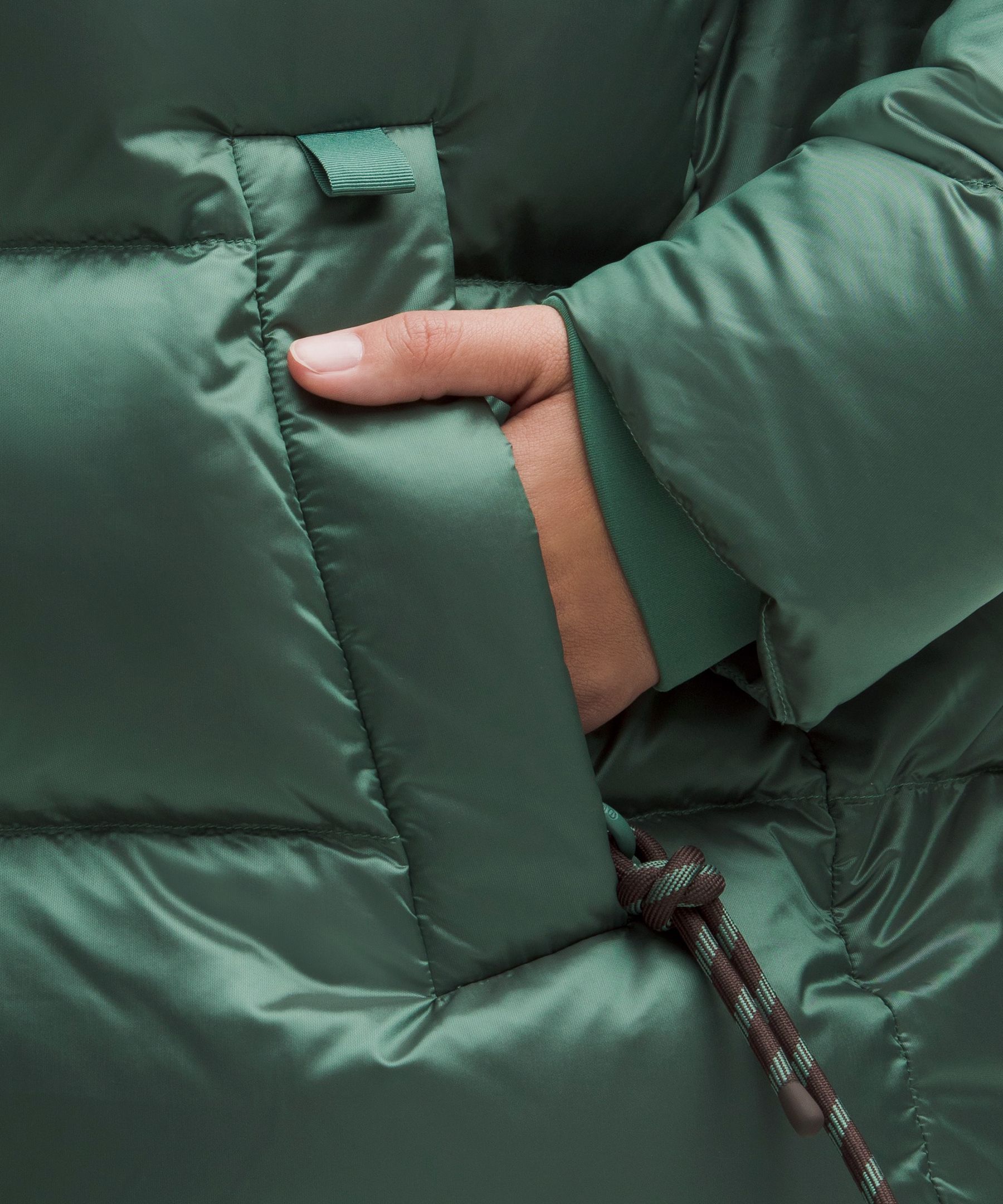 Team Canada Women's Wunder Puff Large-Hood Jacket Shine *CPC Logo