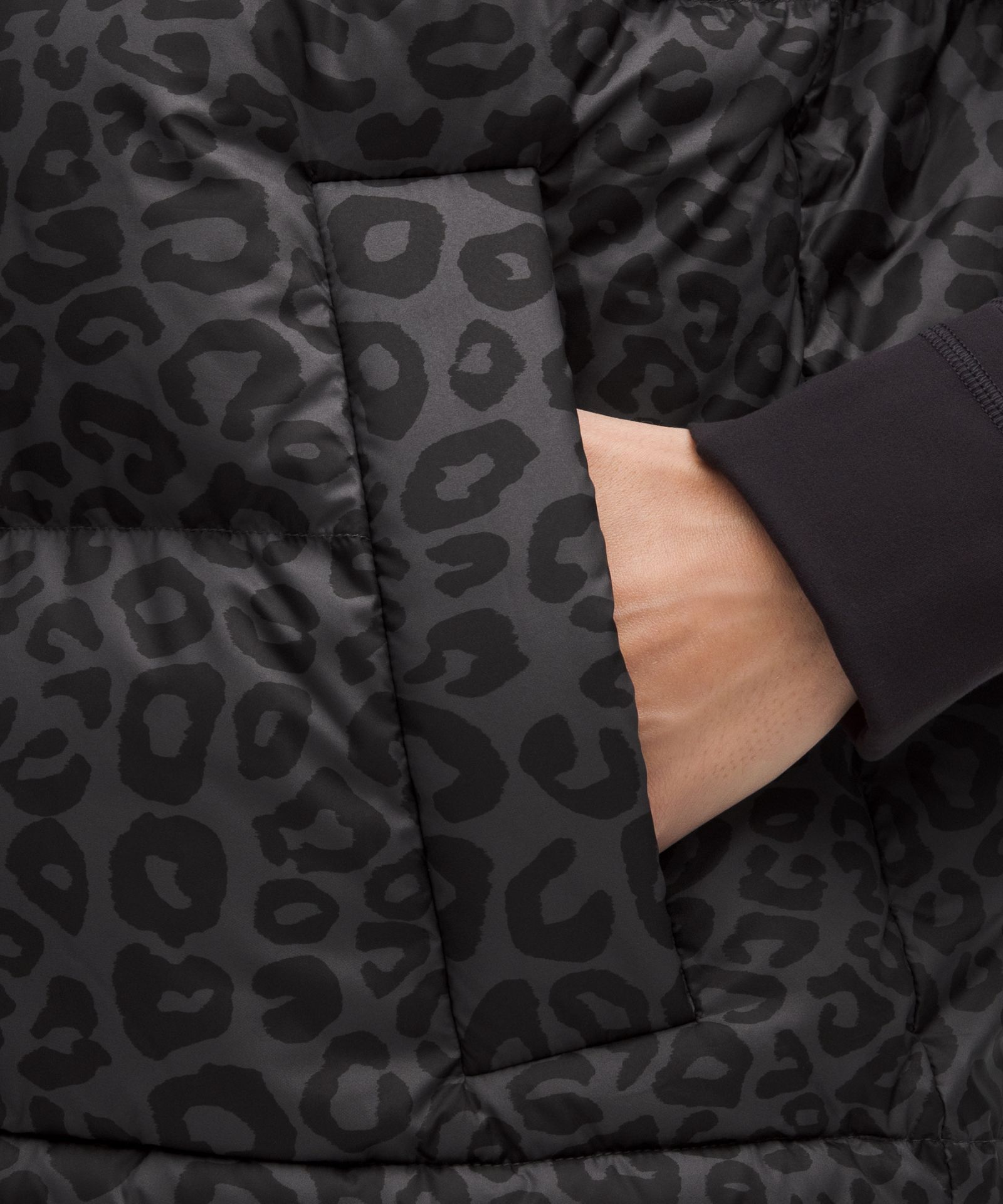 Женский пуховый жилет Lululemon Wunder Puff 600-Down-Fill Cropped — фото 5