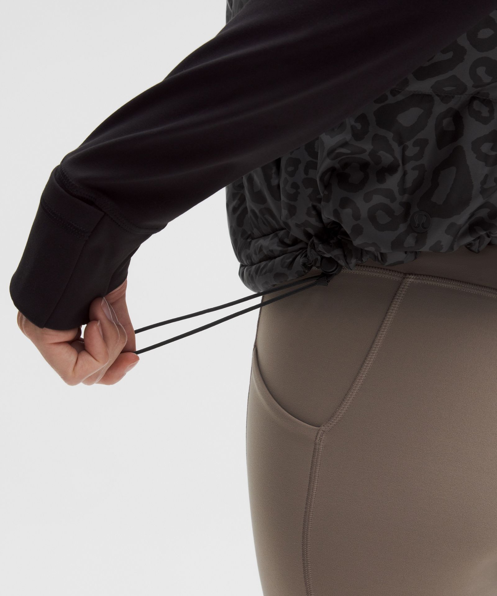 Женский пуховый жилет Lululemon Wunder Puff 600-Down-Fill Cropped — фото 7
