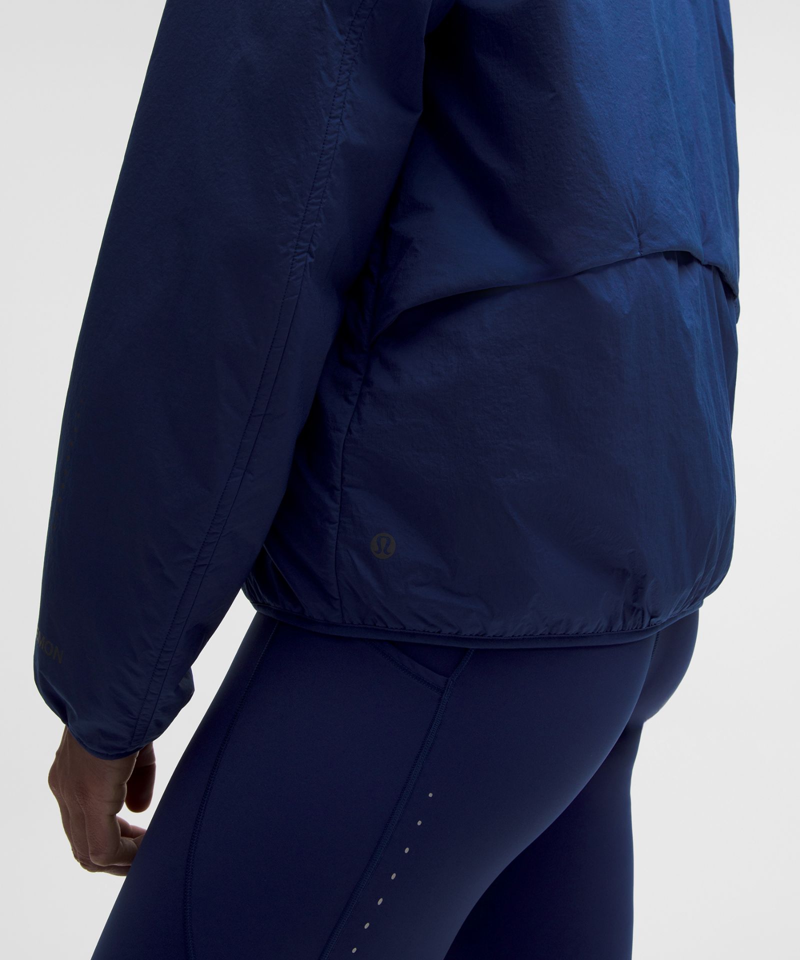 Женская беговая куртка Lululemon Insulated с утеплением — фото 6
