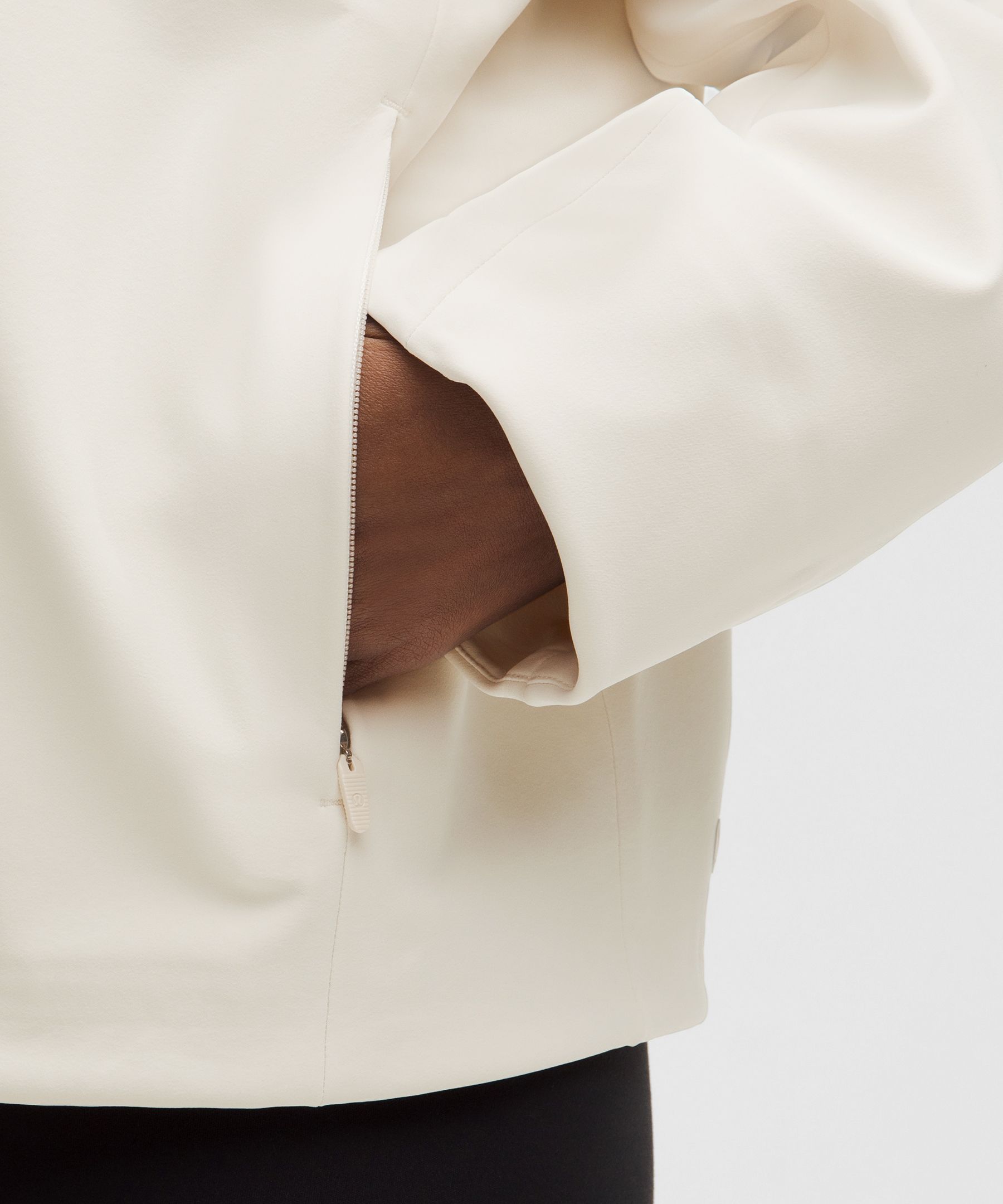 Cross Chill Cinch-Back Casual Jacket