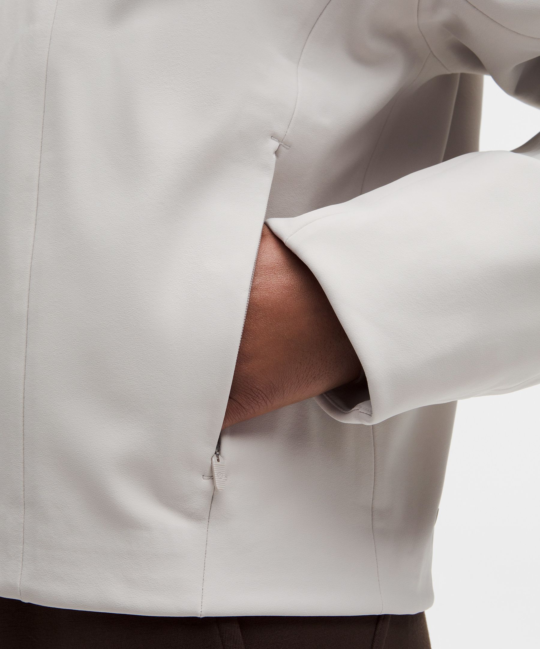 Cross Chill Cinch-Back Casual Jacket