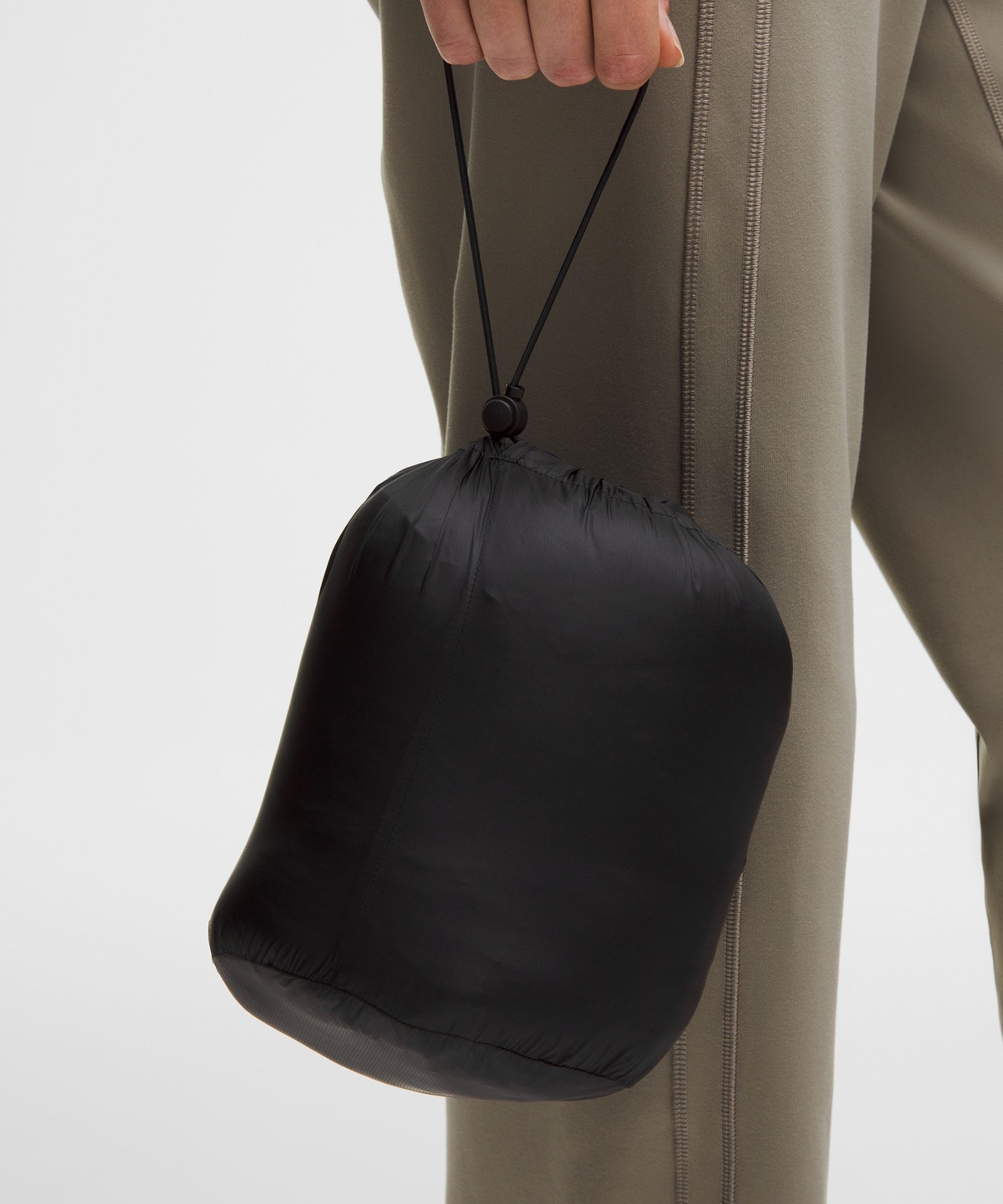 Женская стёганая пуховая куртка Lululemon Featherweight — фото 8