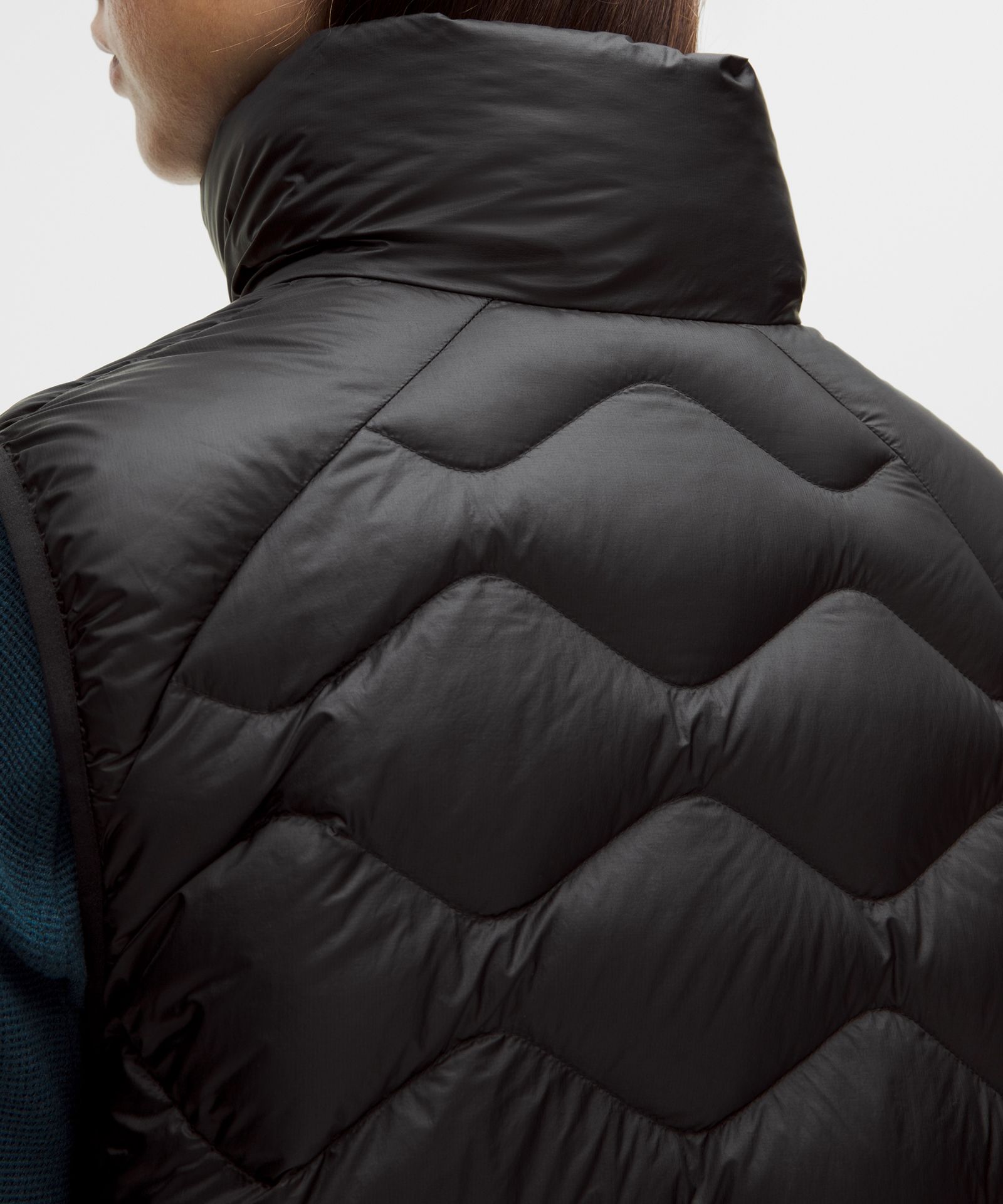Женский пуховый жилет Lululemon Featherweight 900-Down-Fill — фото 8