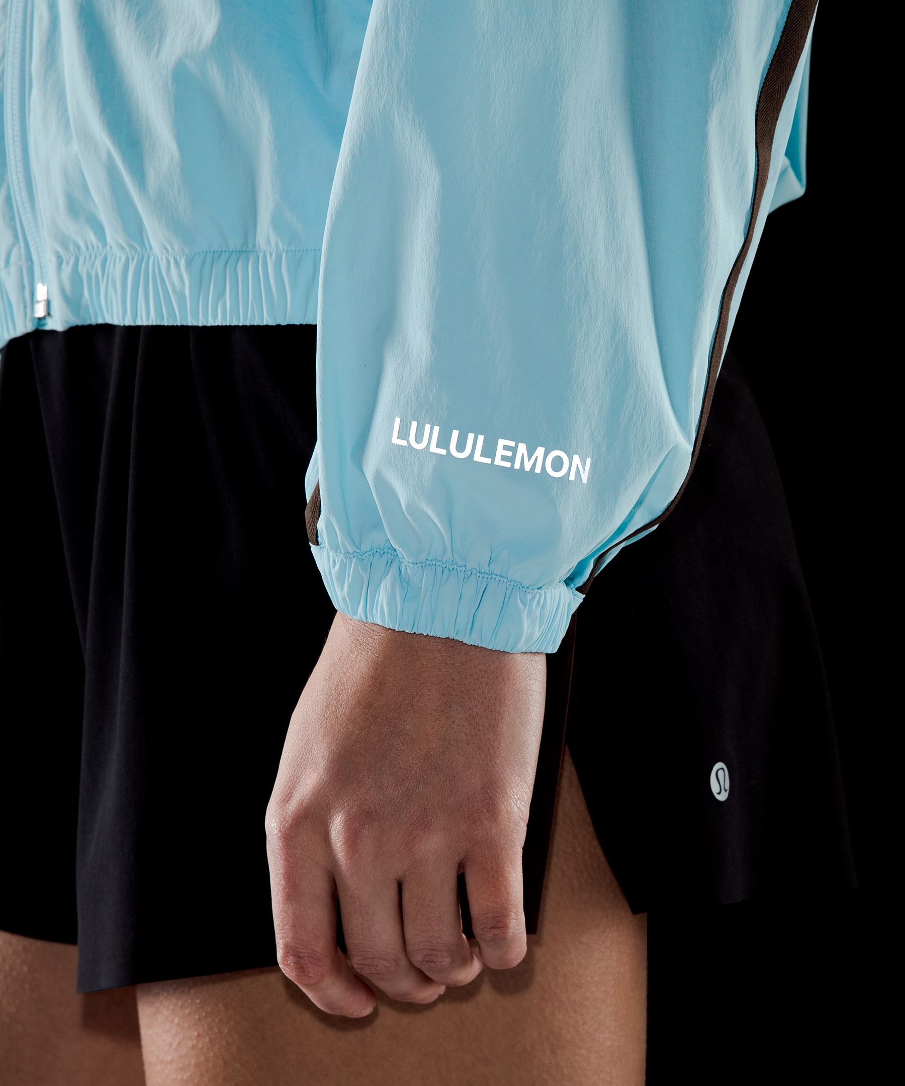 Transformable Windbreaker