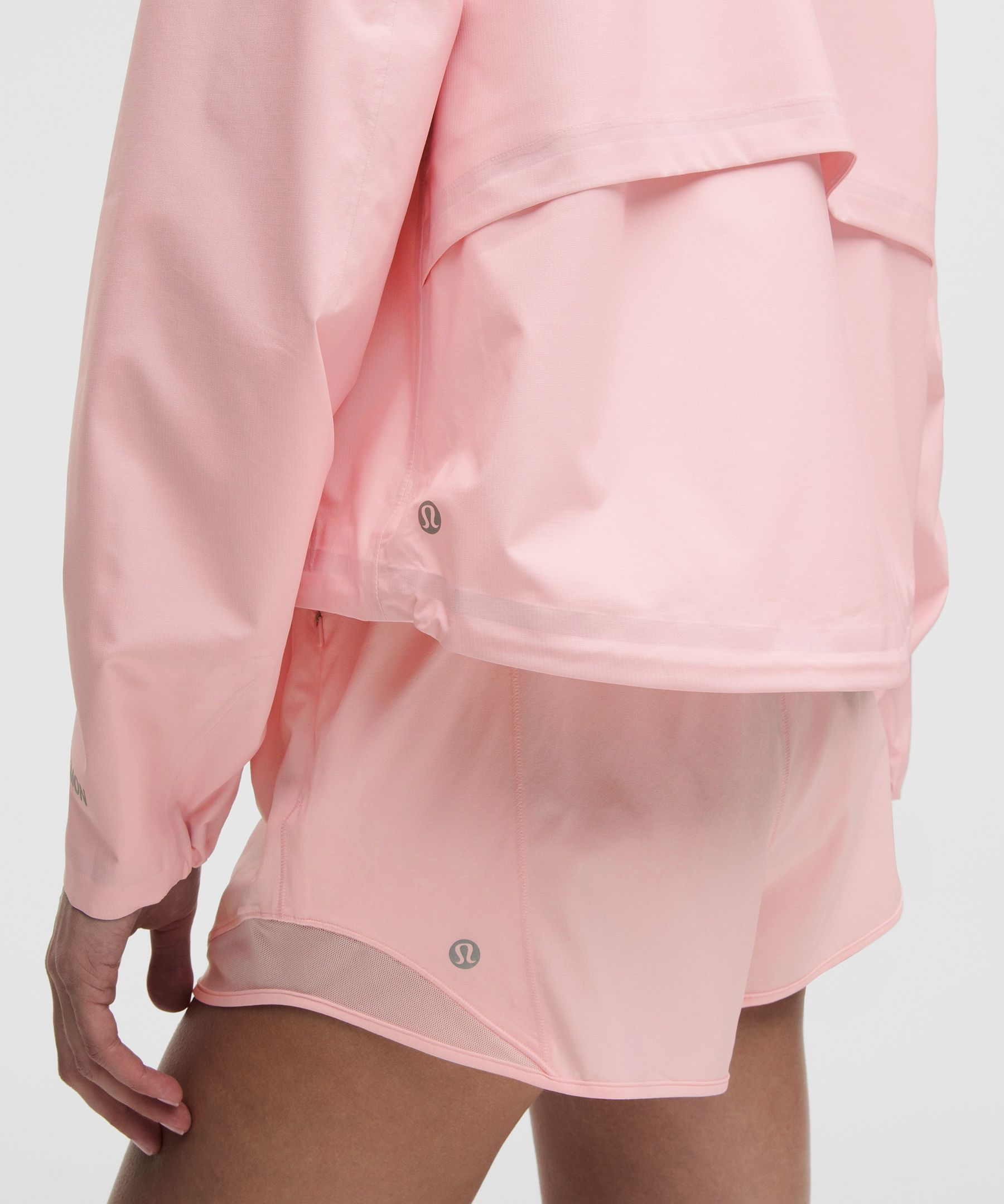 軽量防水ランニングジャケット | ジャケット&アウター | Lululemon JP