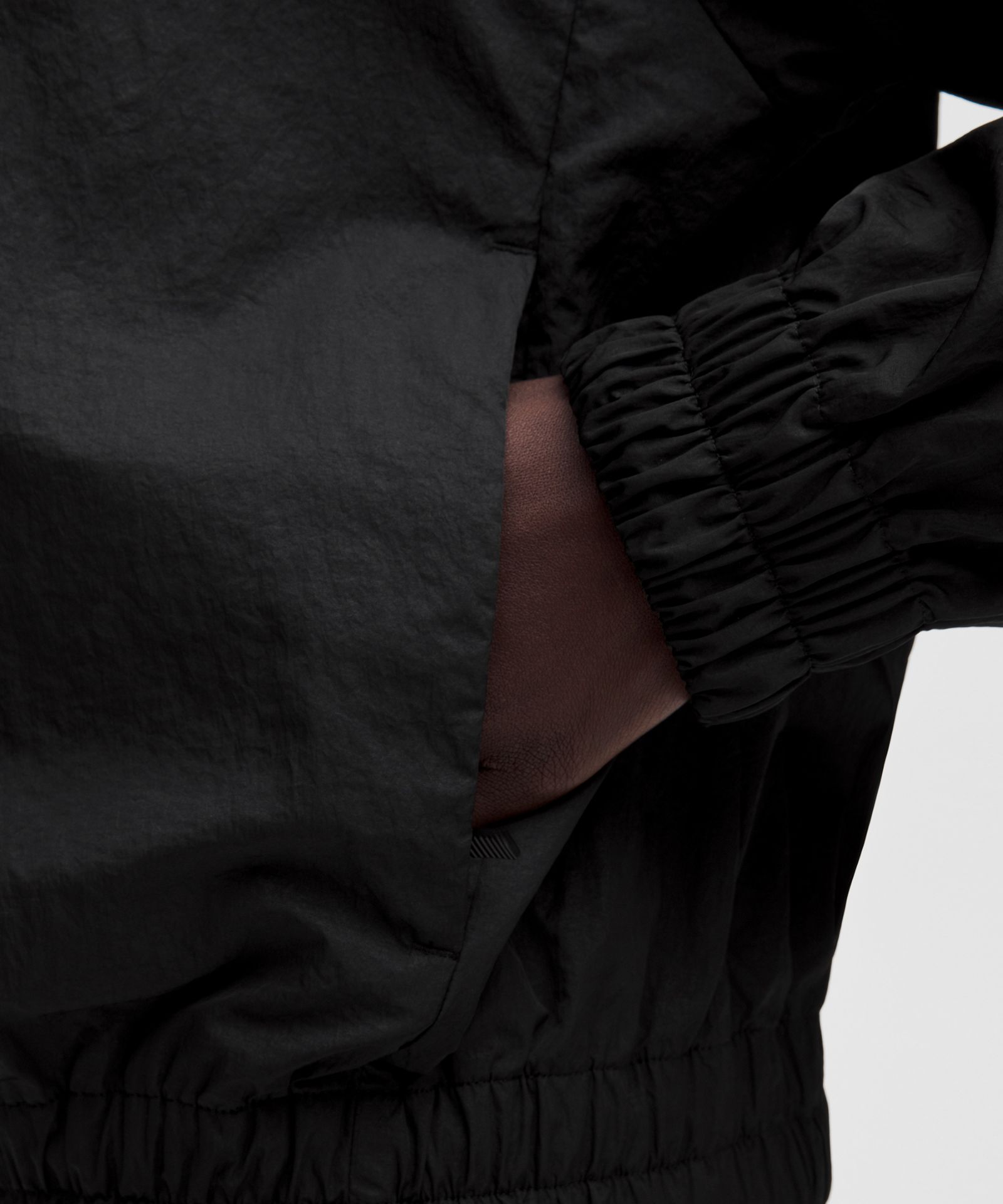 Женская трековая куртка Lululemon Lightweight Pleated — фото 5