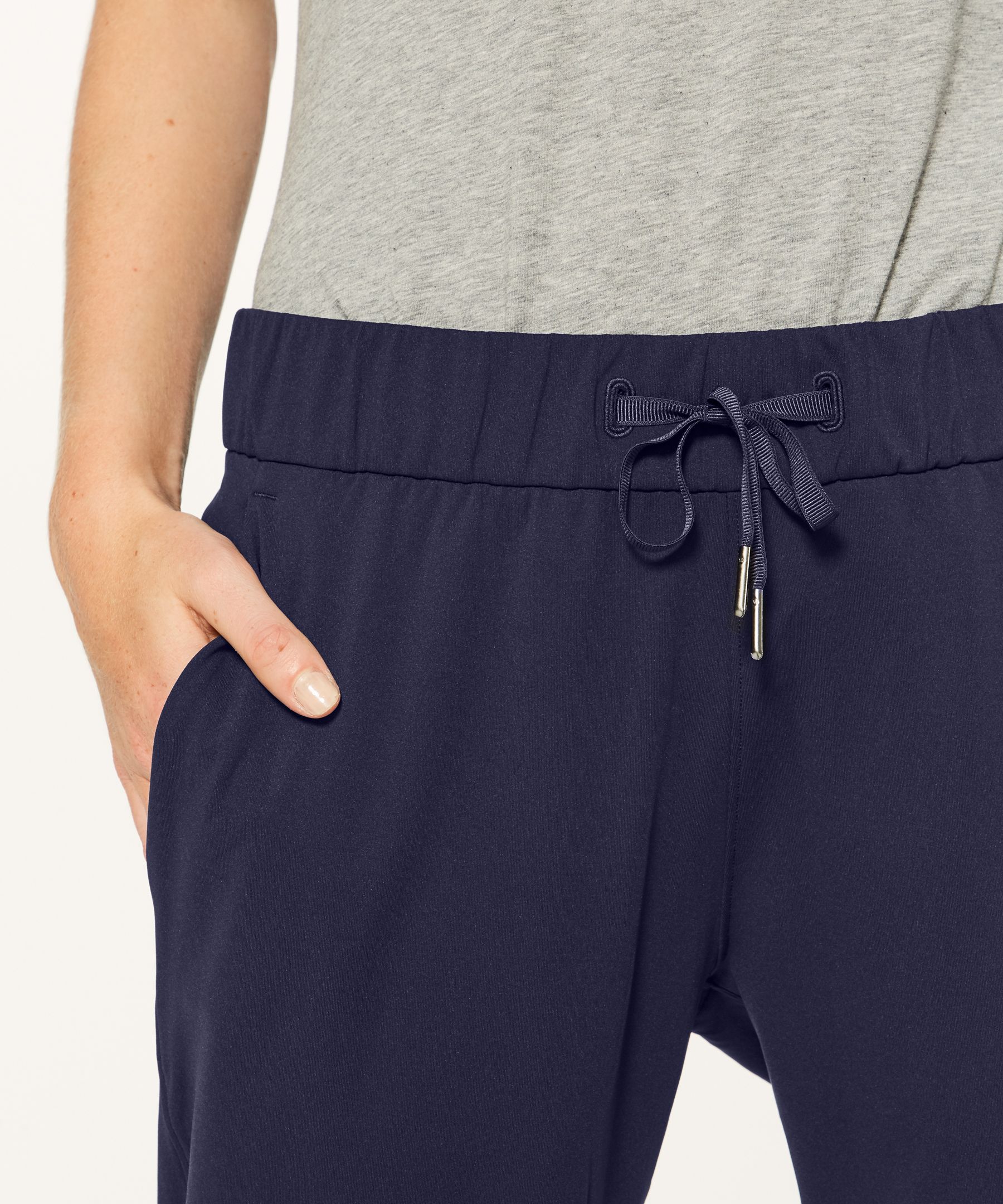 Lululemon On The Fly Pant 28 Black (First Release)