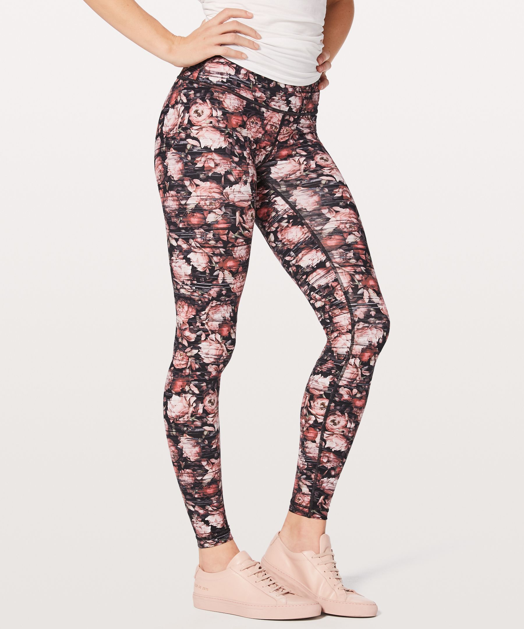 https://images.lululemon.com/is/image/lululemon/LW5AS0S_032114_1?size=1600,1600