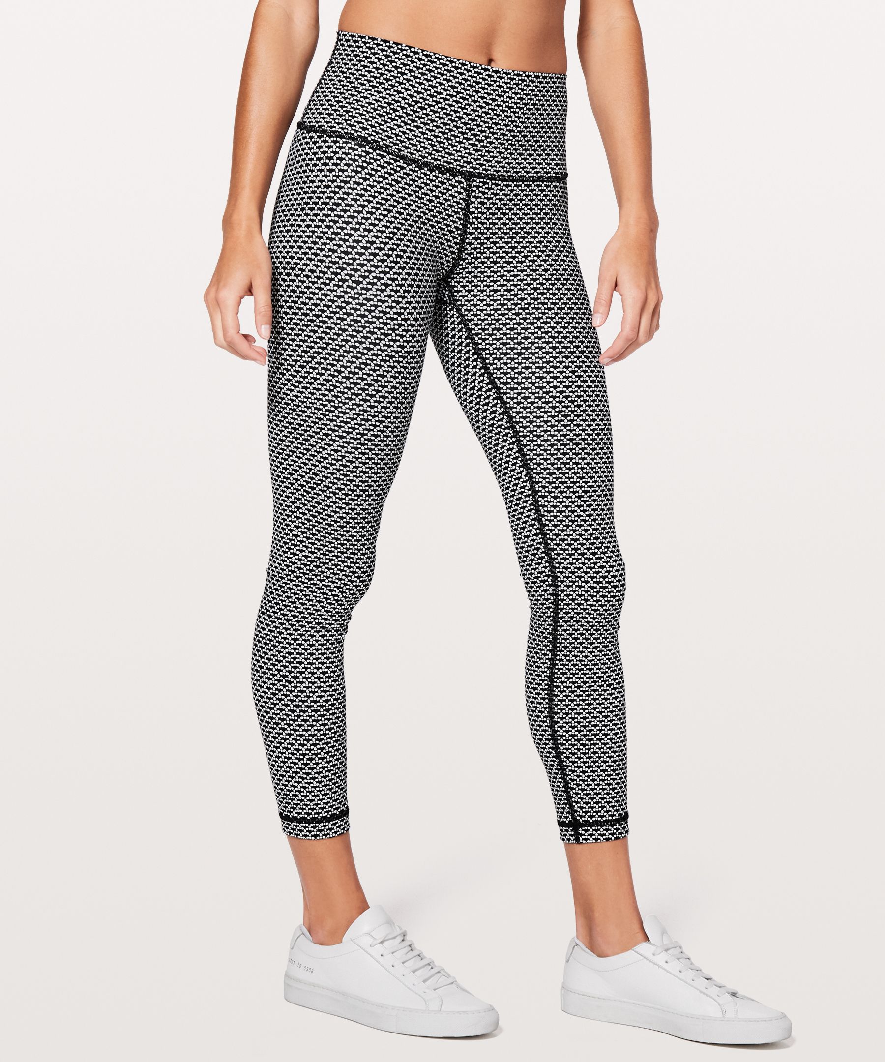 https://images.lululemon.com/is/image/lululemon/LW5BDRS_033109_1?size=800,800