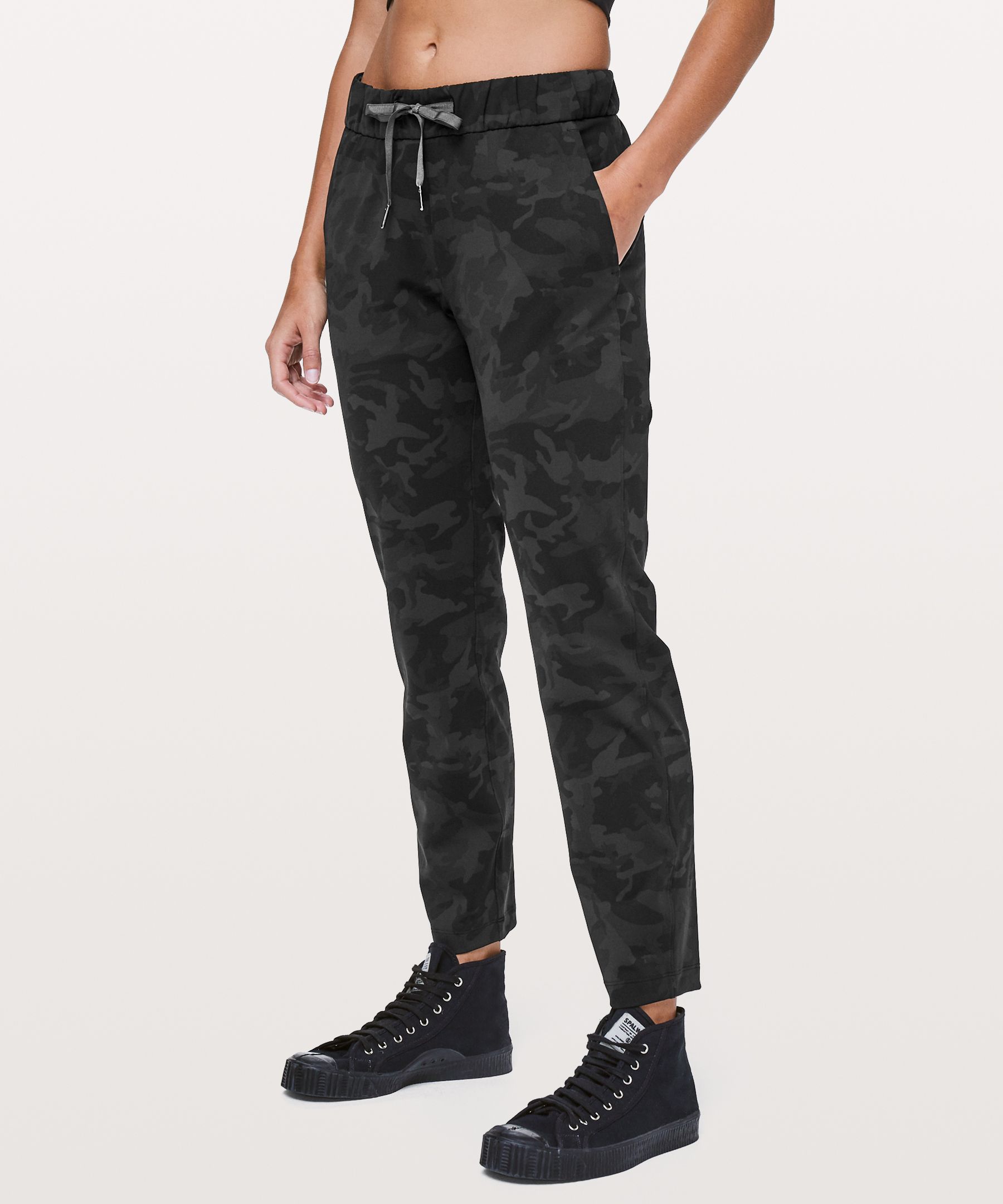 Lululemon On The Fly 7/8 Pant 25" In Incognito Camo Multi Grey/coal
