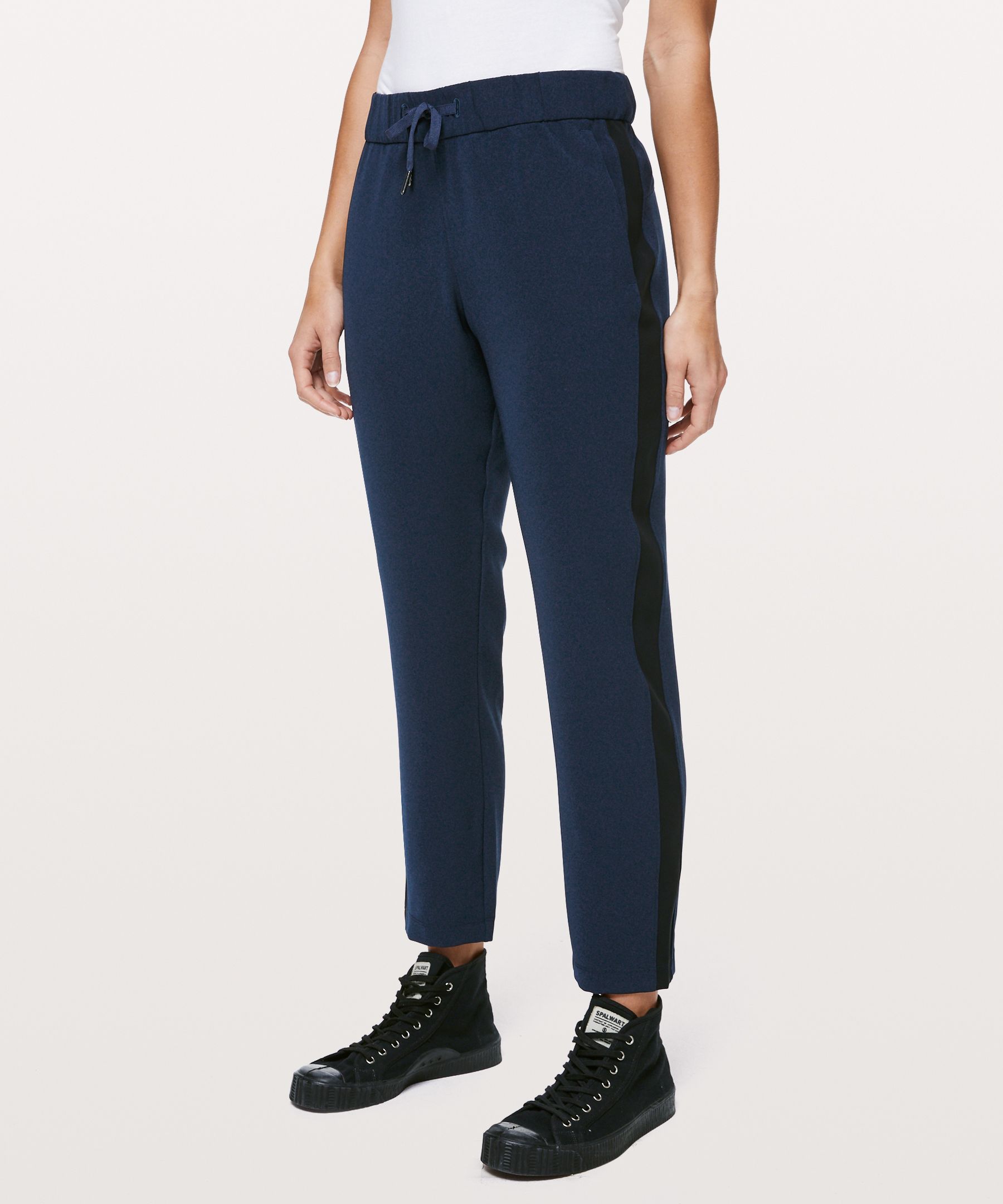 on the fly pant woven