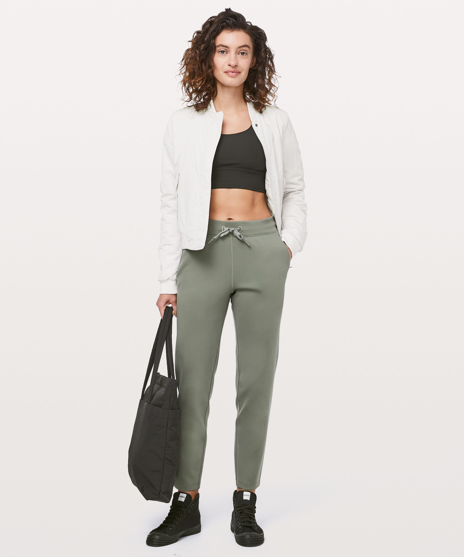 LW5BOJS_036763_2?size=1600,1600