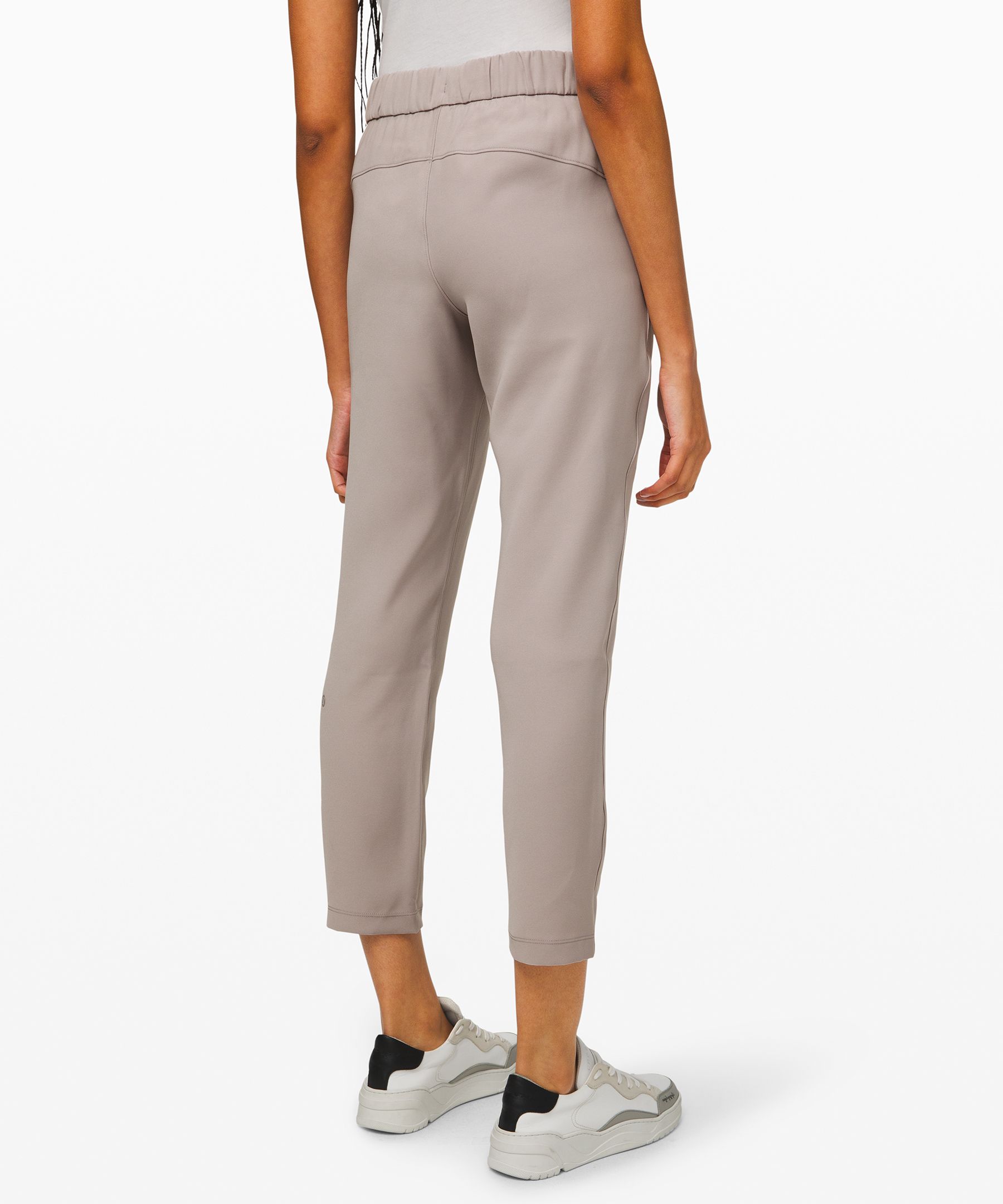 On the Fly 7/8 Pant *Woven