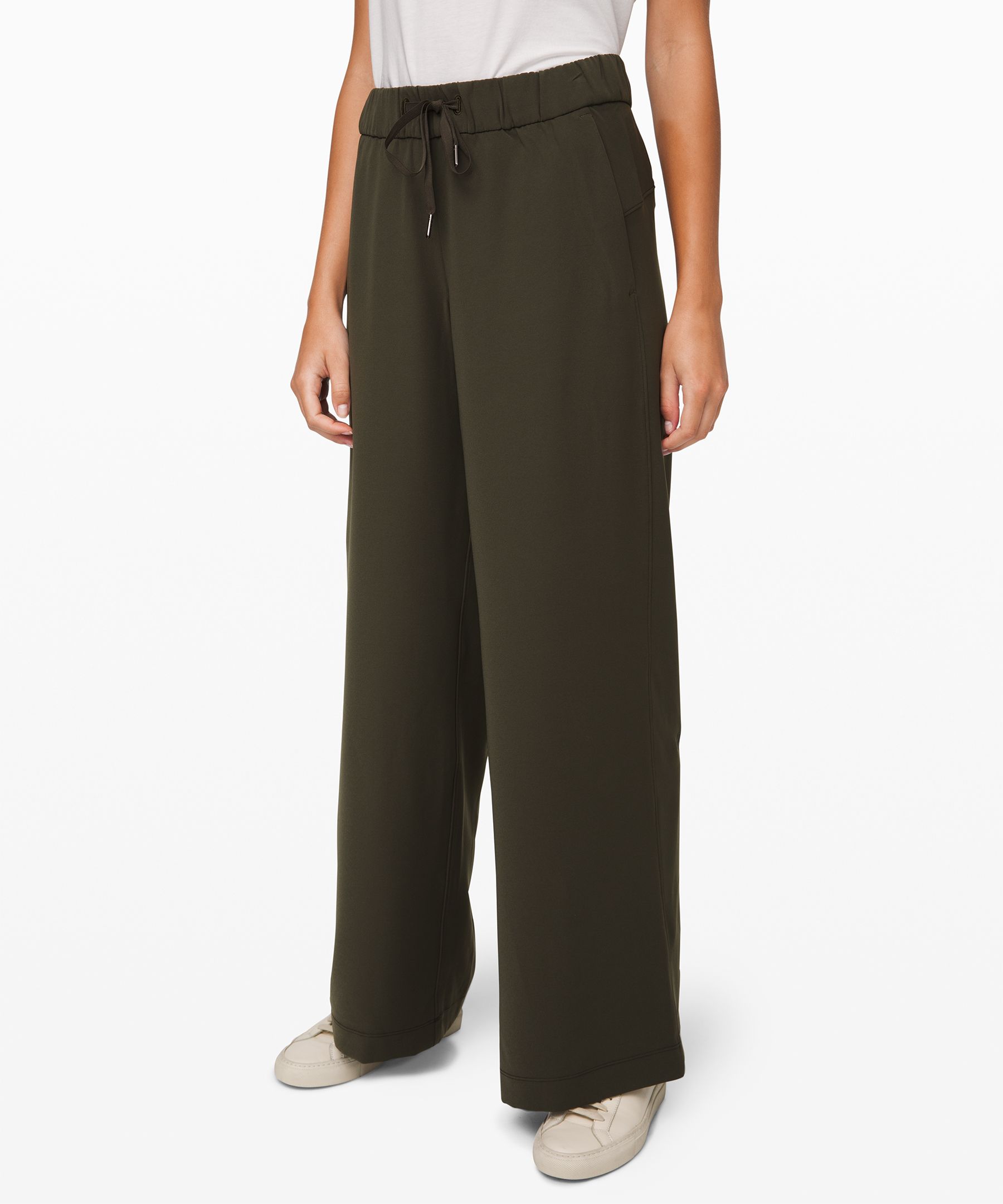 Lululemon + On the Fly Wide-Leg 7/8 Pant Woven