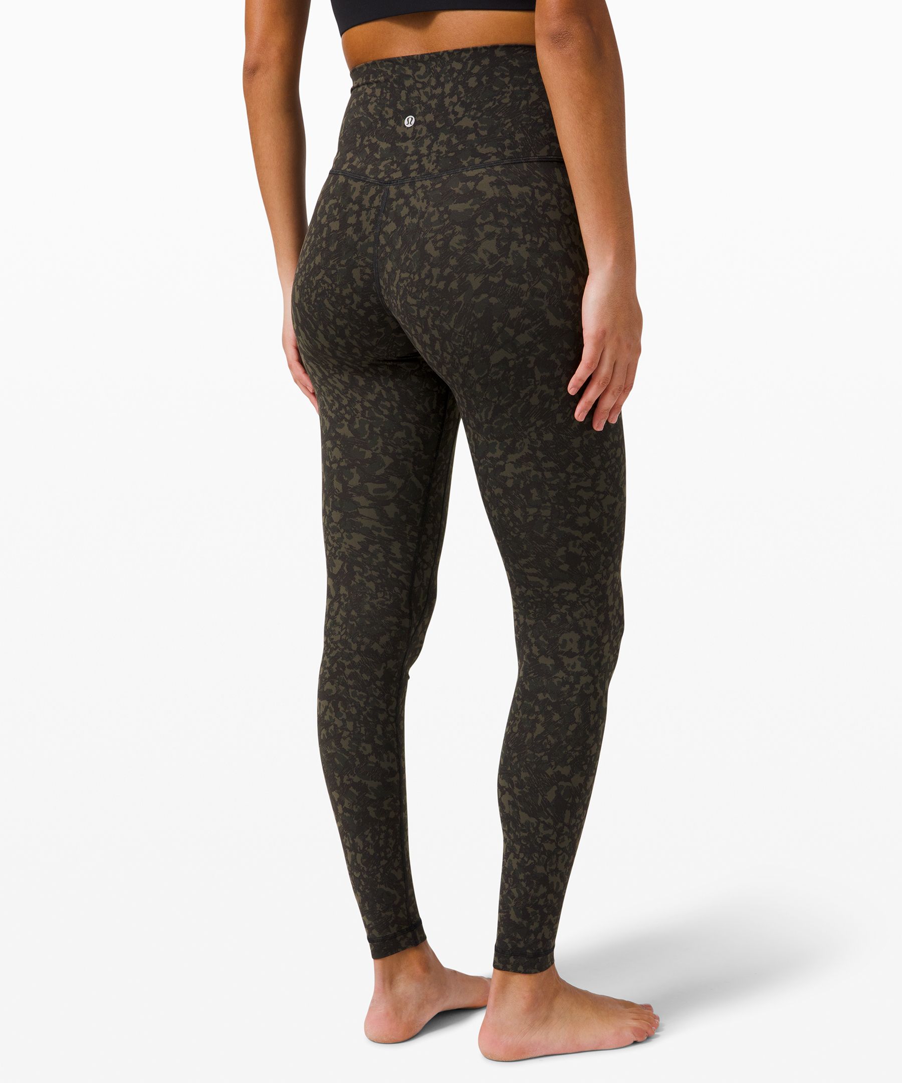 lululemon black camo leggings size 4, Women's - Bottoms, City of Toronto