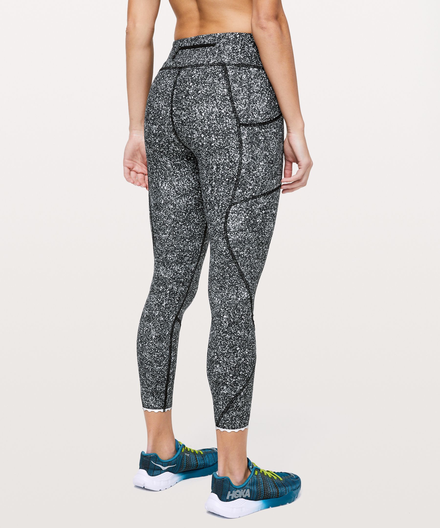 https://images.lululemon.com/is/image/lululemon/LW5BUDS_037150_3?size=800,800