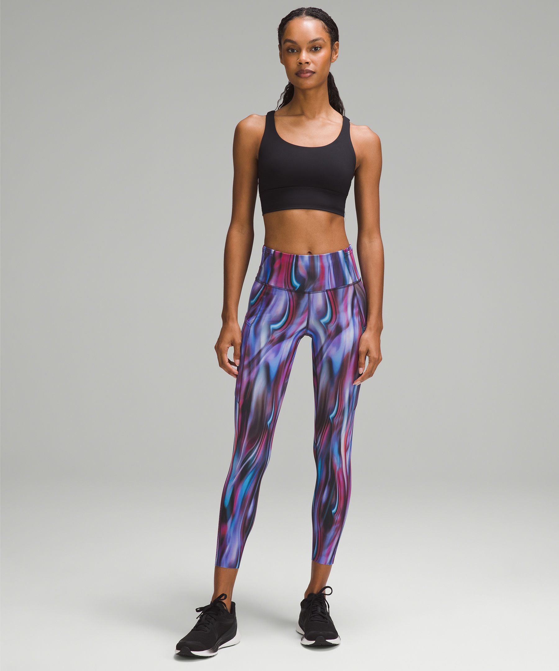 Has anyone ever copied the exact same outfit as the lulu model? : r/ lululemon