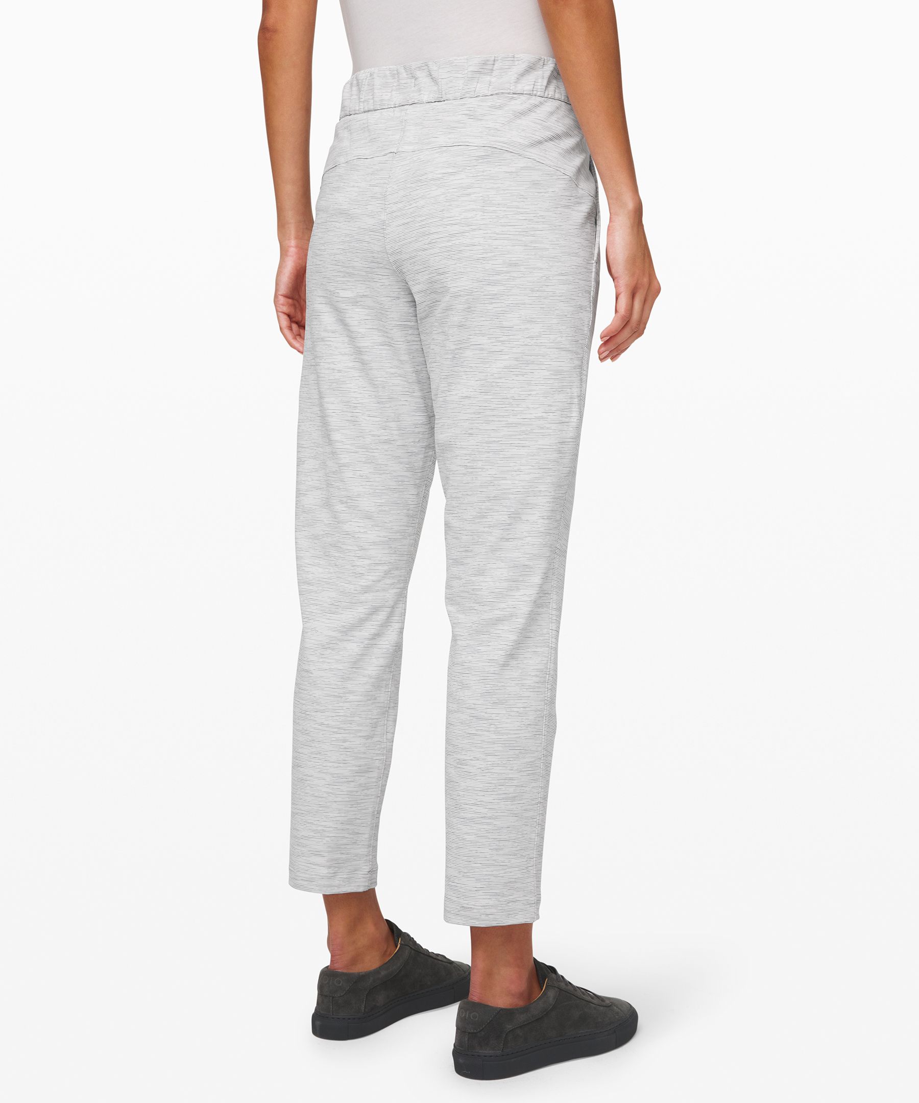 lululemon on the fly pant woven review