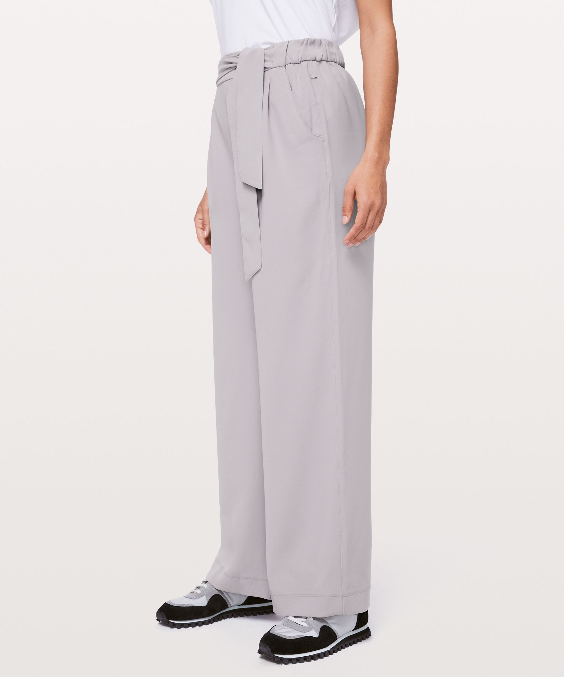 lululemon noir pant size 6