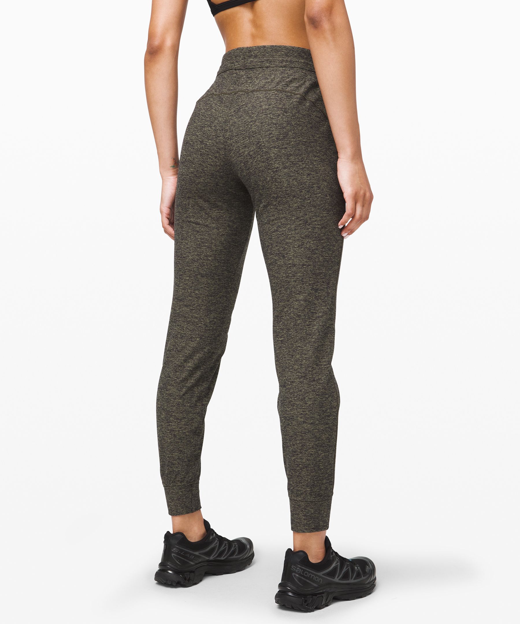 what is a uk size 10 in lululemon go