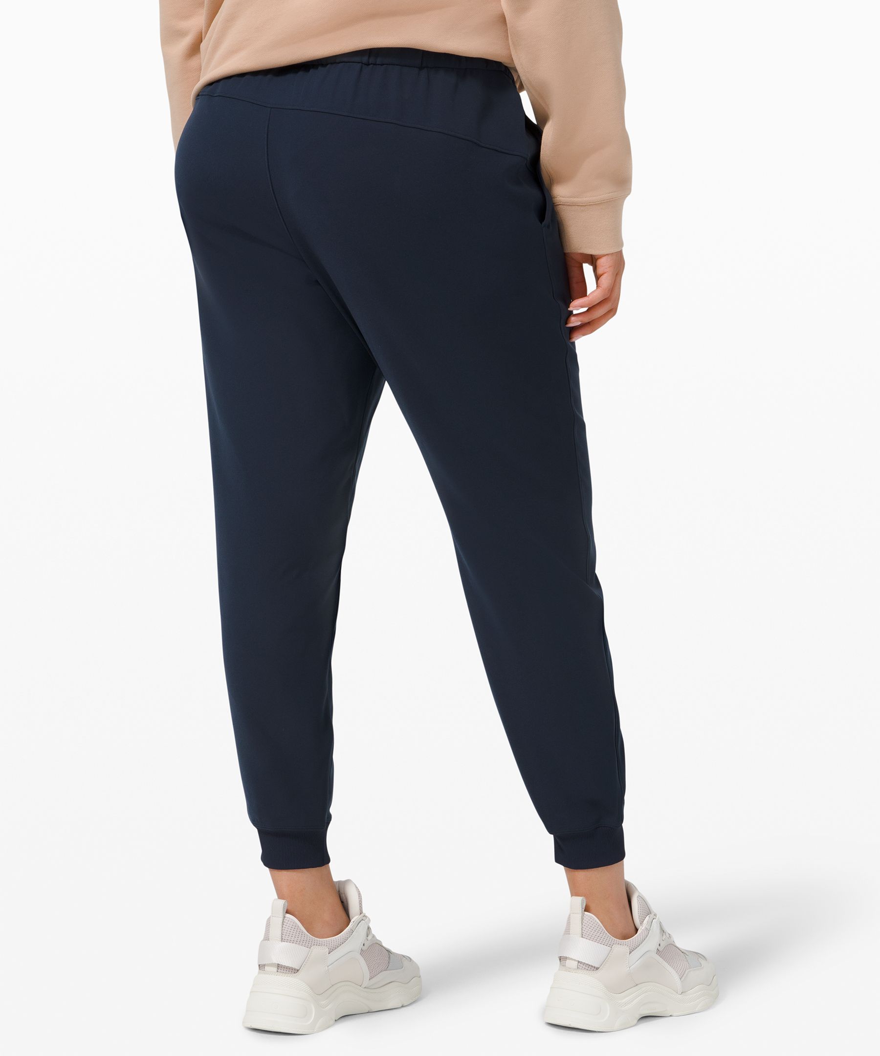 Lululemon On the Fly Jogger *Woven - Cassis - lulu fanatics