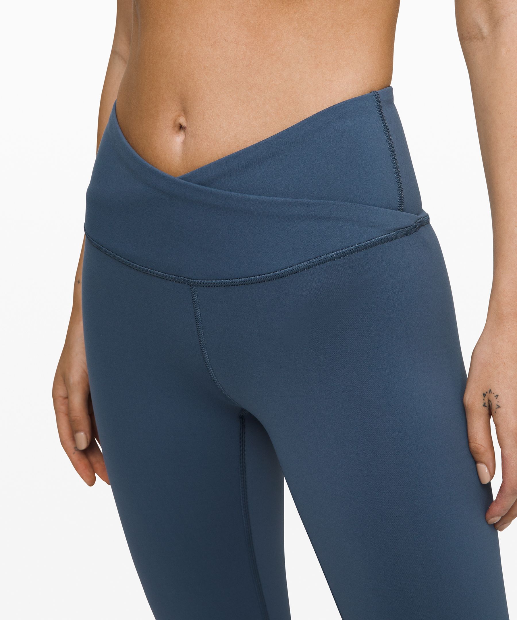 Discovering Lululemon Everlux: What Is It Exactly? - Playbite