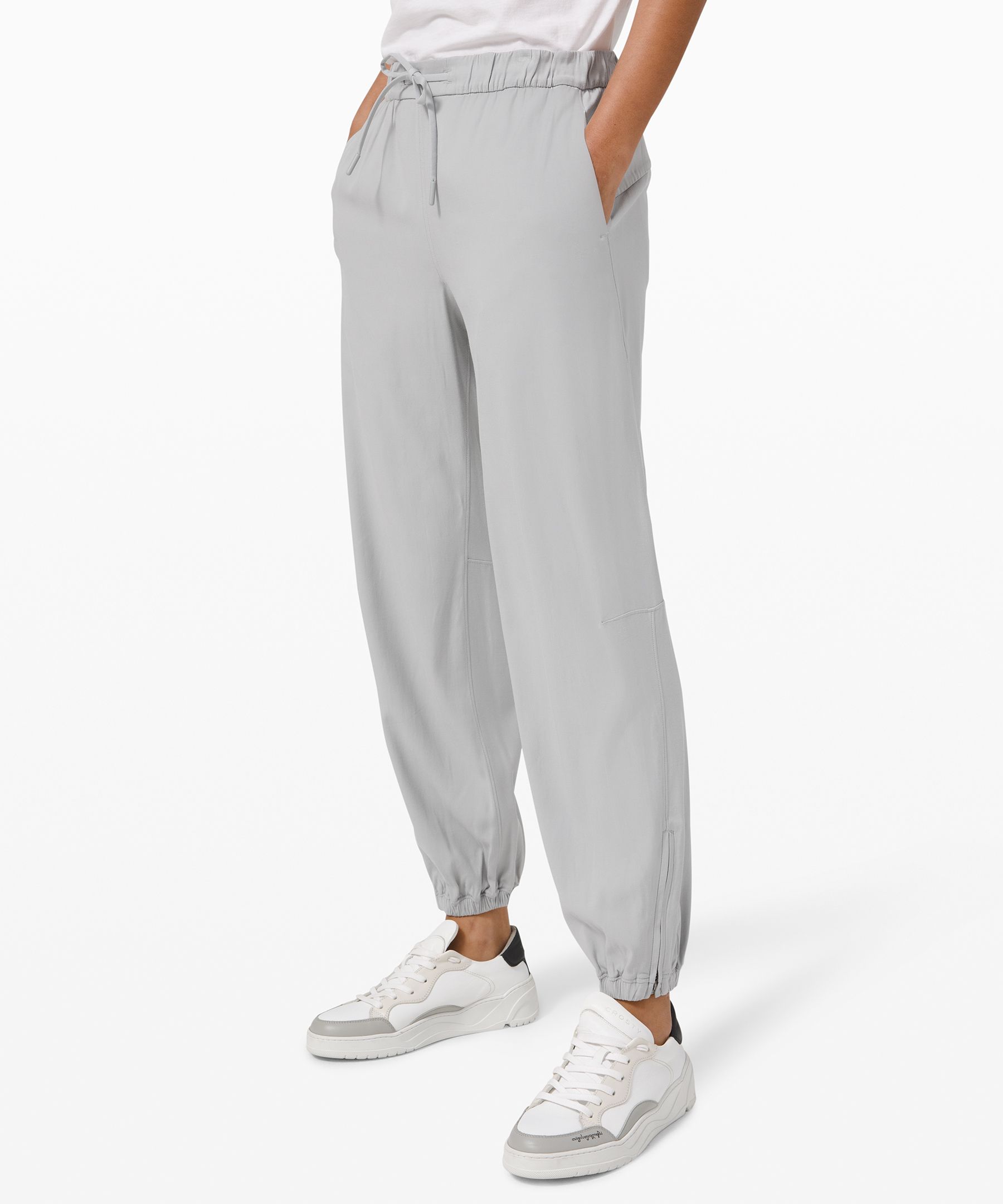 Essential affinity mid rise jogger sale