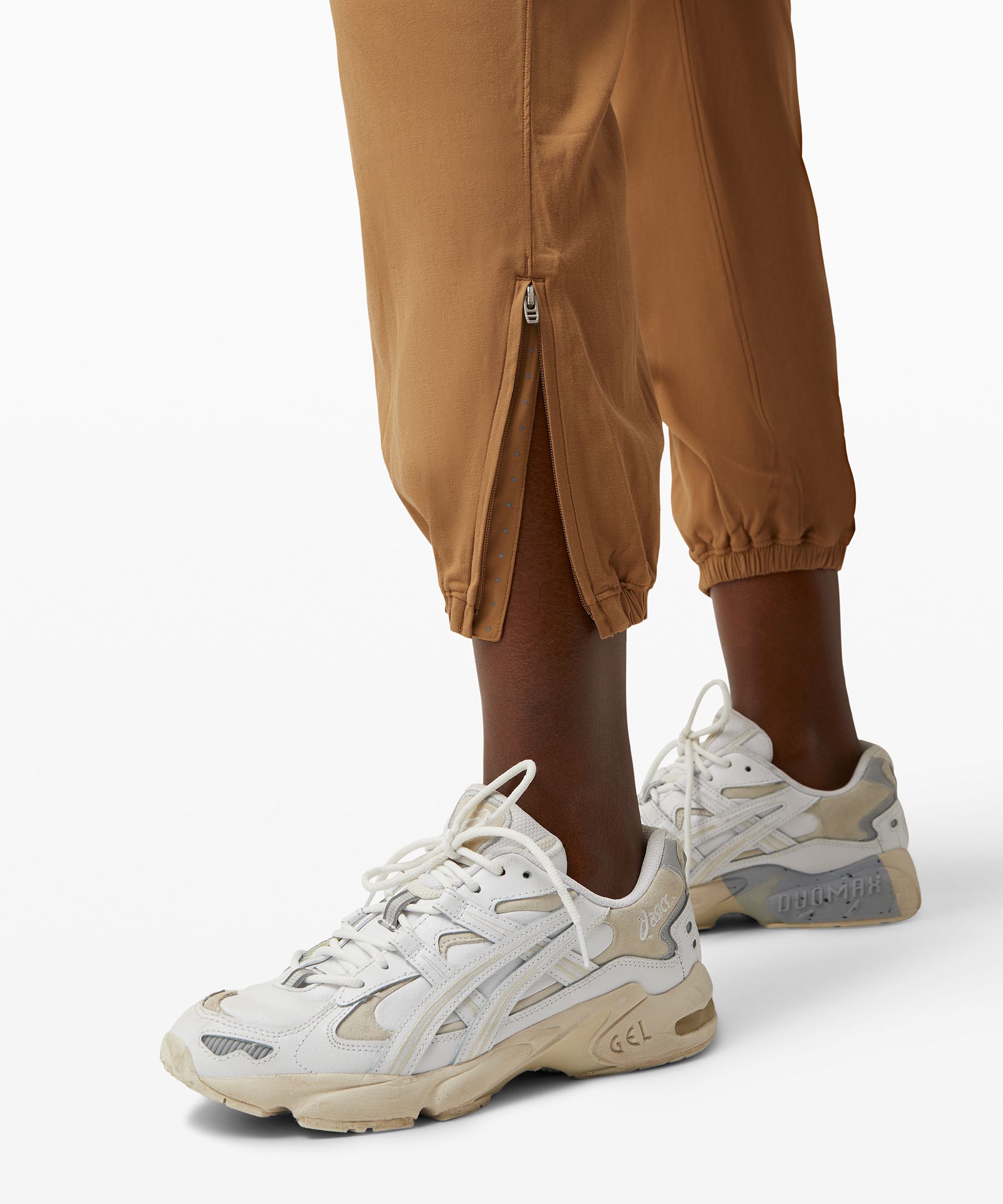 Essential affinity online jogger