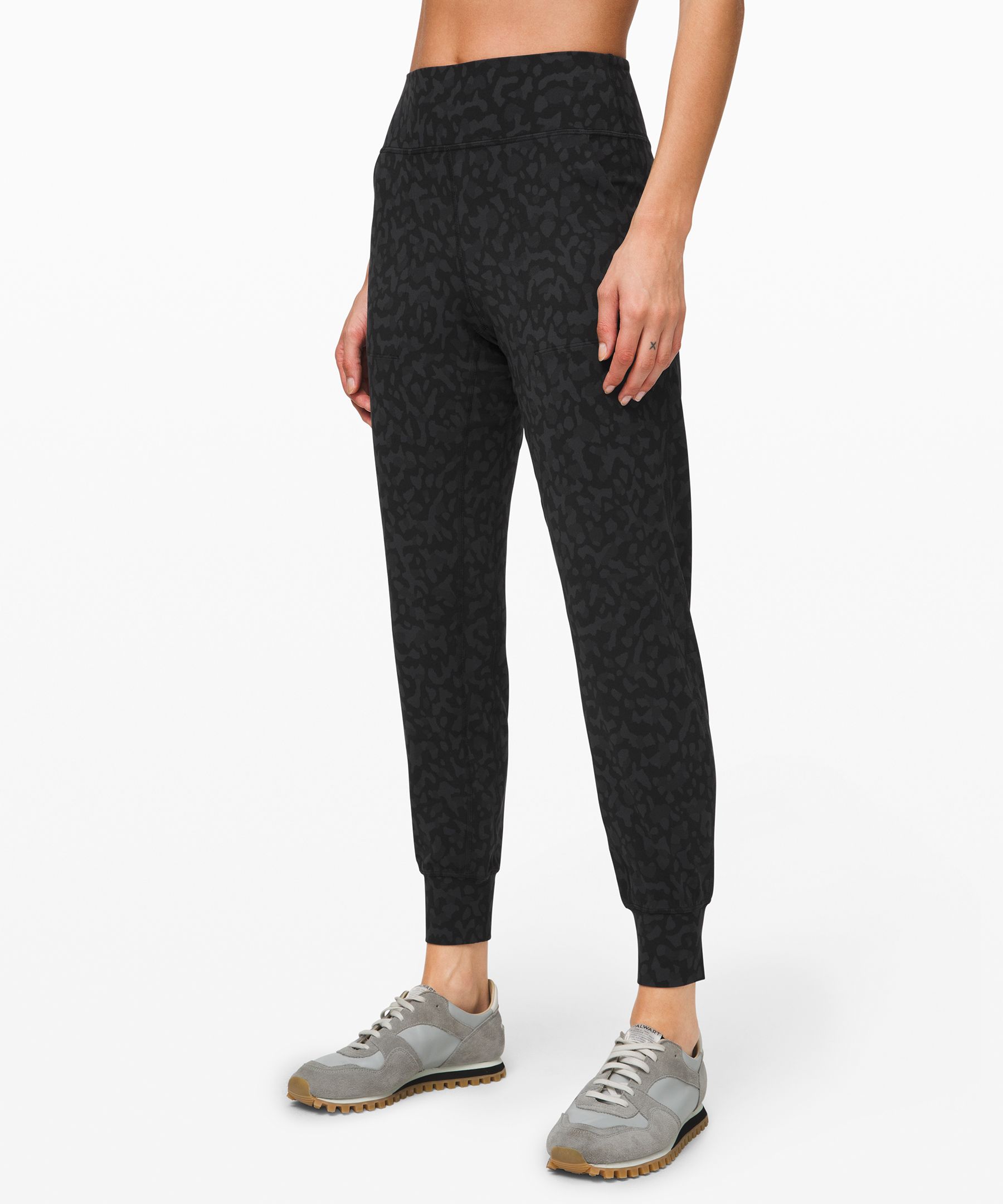 lululemon joggers