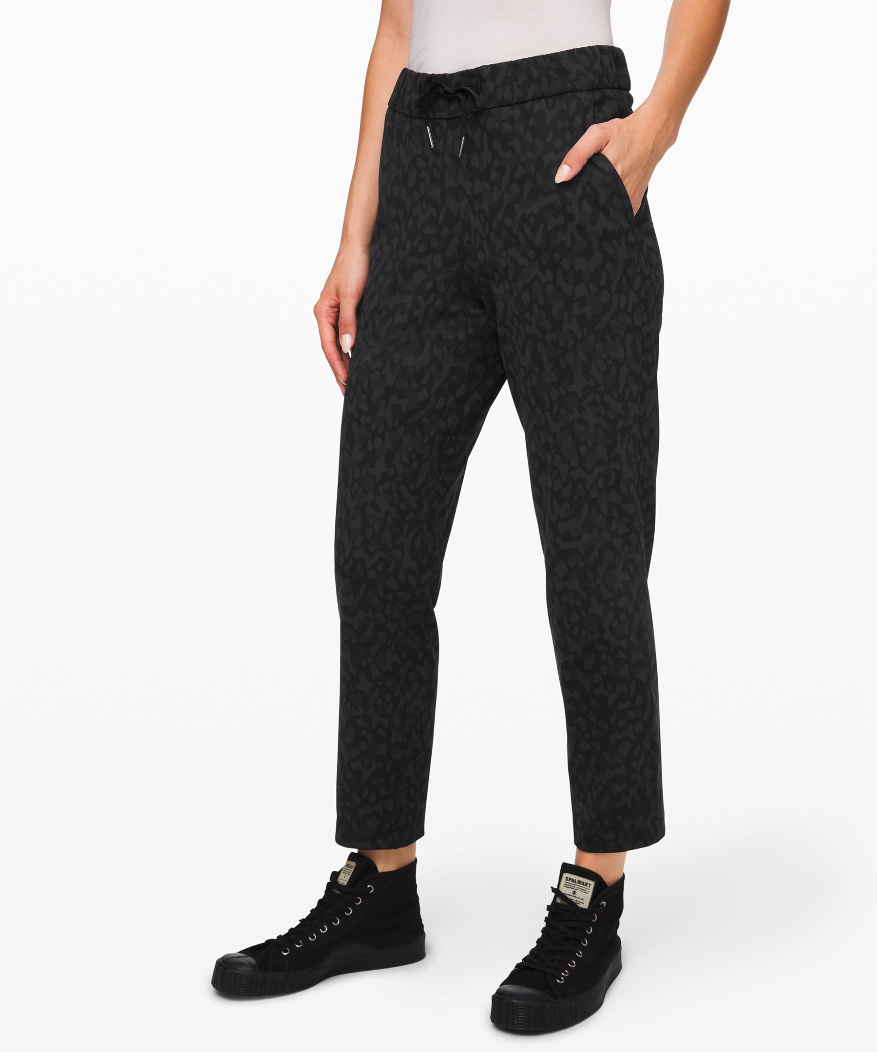 Lululemon On The Fly 7/8 Pant In Formation Camo Deep Coal Multi