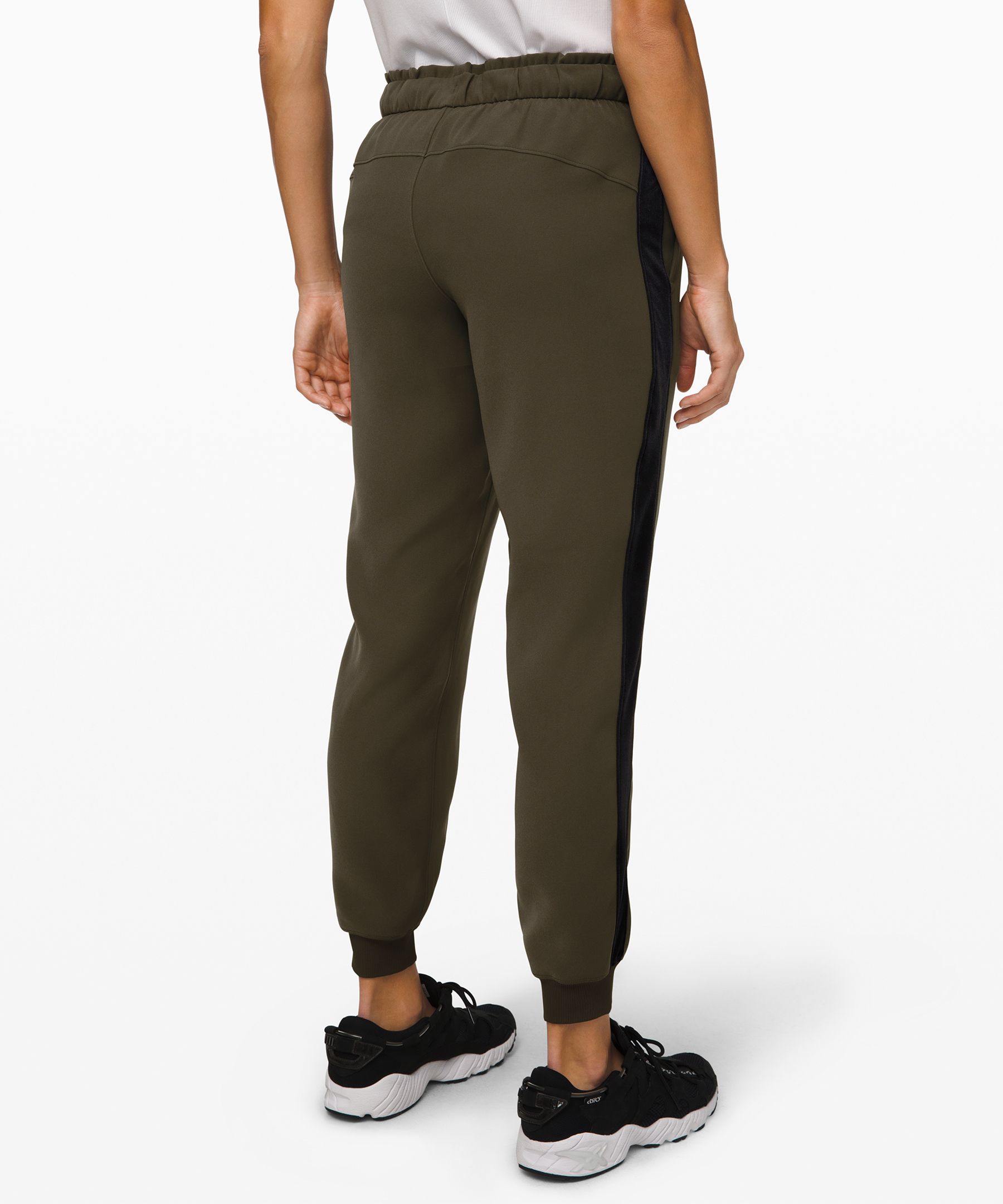 on the fly jogger dupe