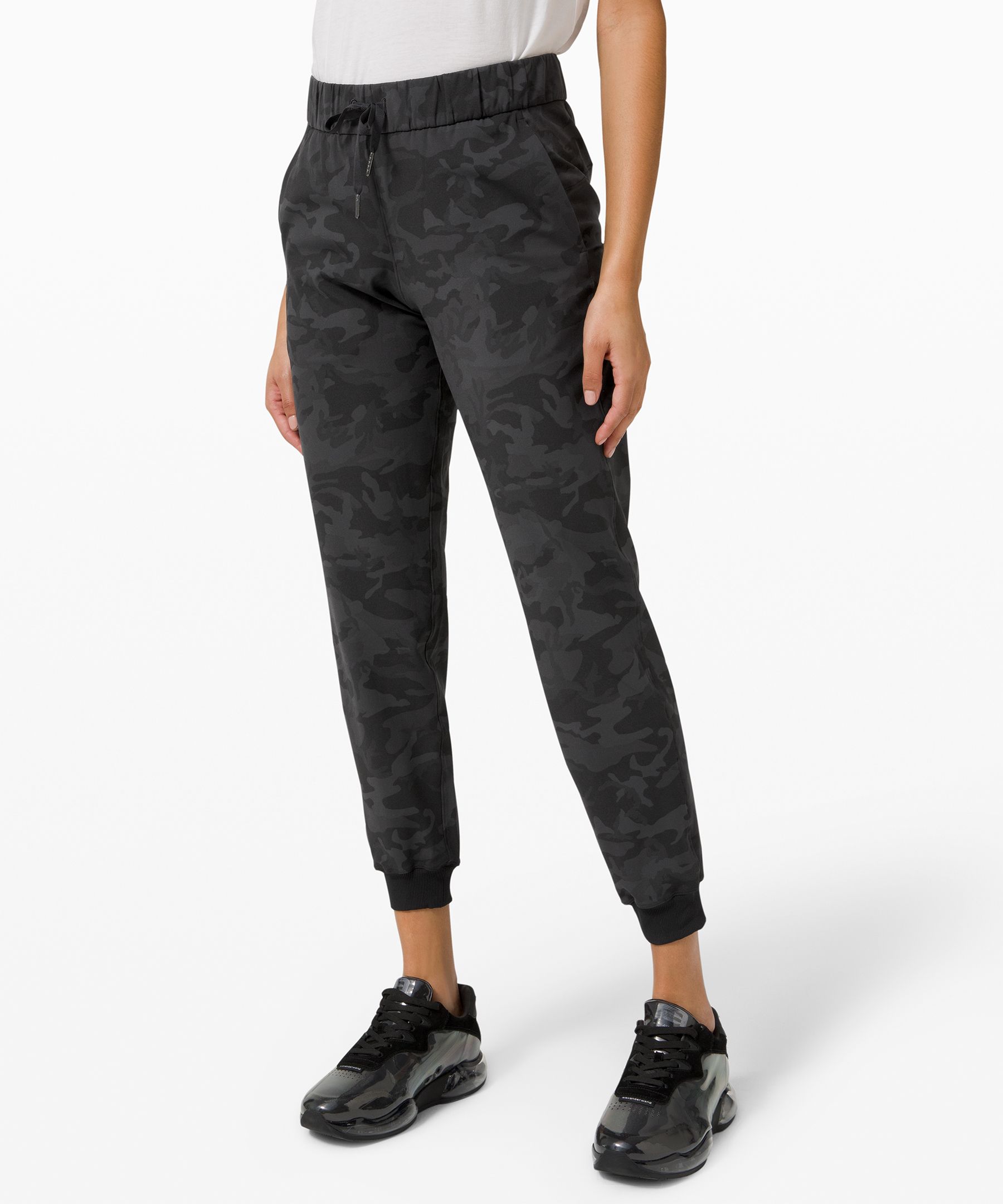 Lululemon On The Fly Jogger 28" *full-on Luxtreme In Black