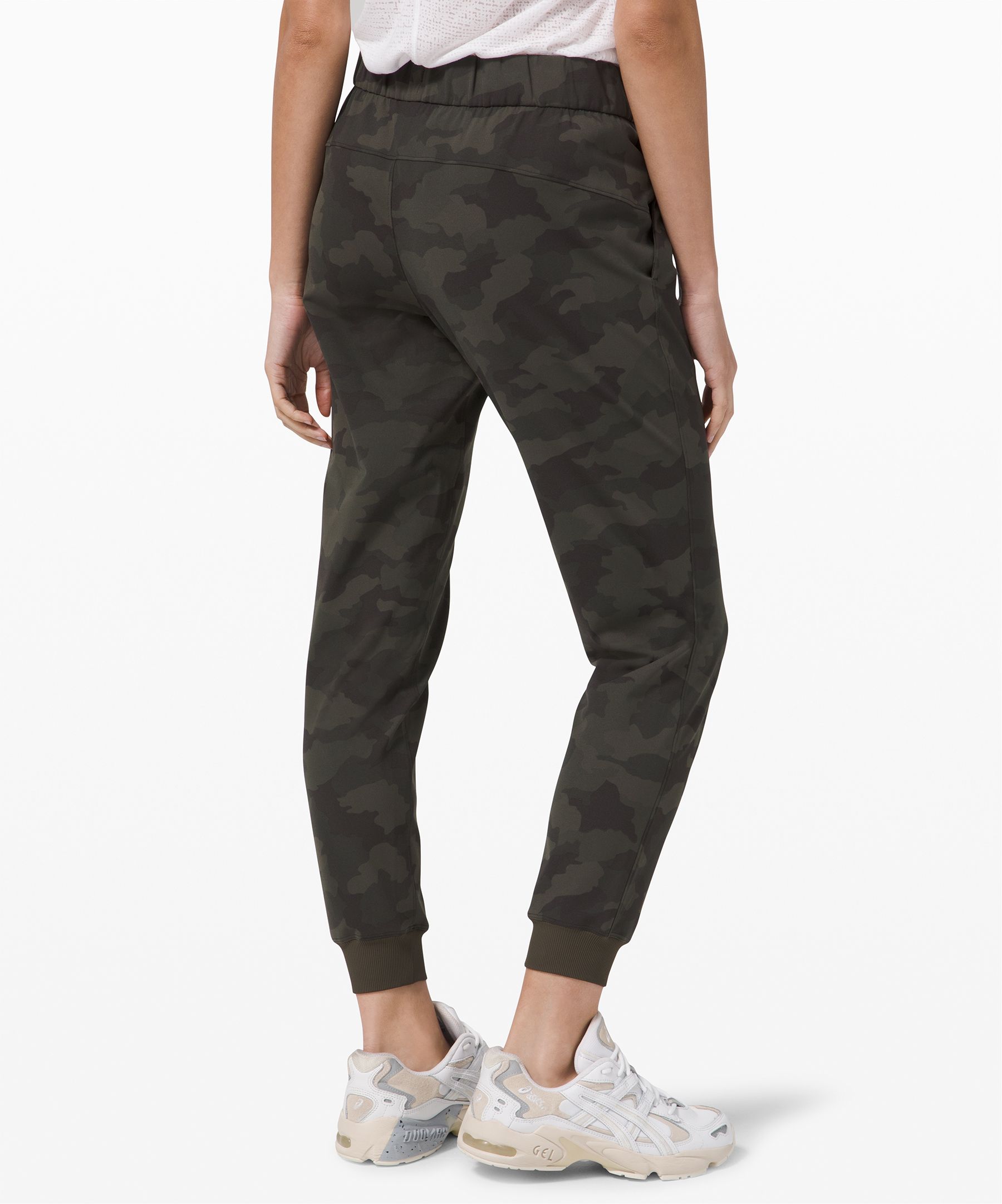 Lululemon On the Fly Jogger 28 *Woven - Like New - clothing & accessories  - by owner - craigslist