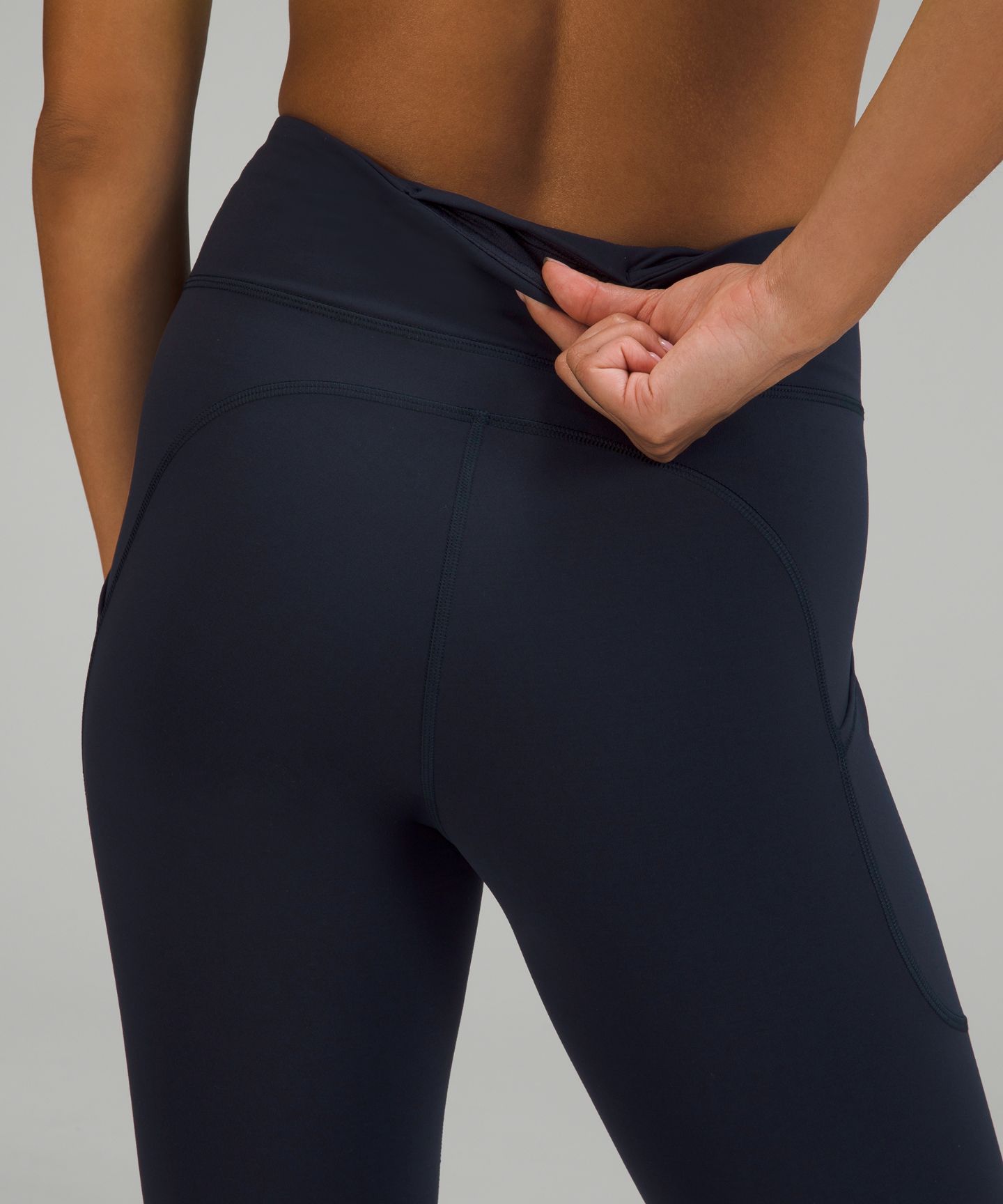 Женские леггинсы Lululemon Invigorate, высокая посадка, 25, цвет: Насыщенный тёмно-синий — фото 5