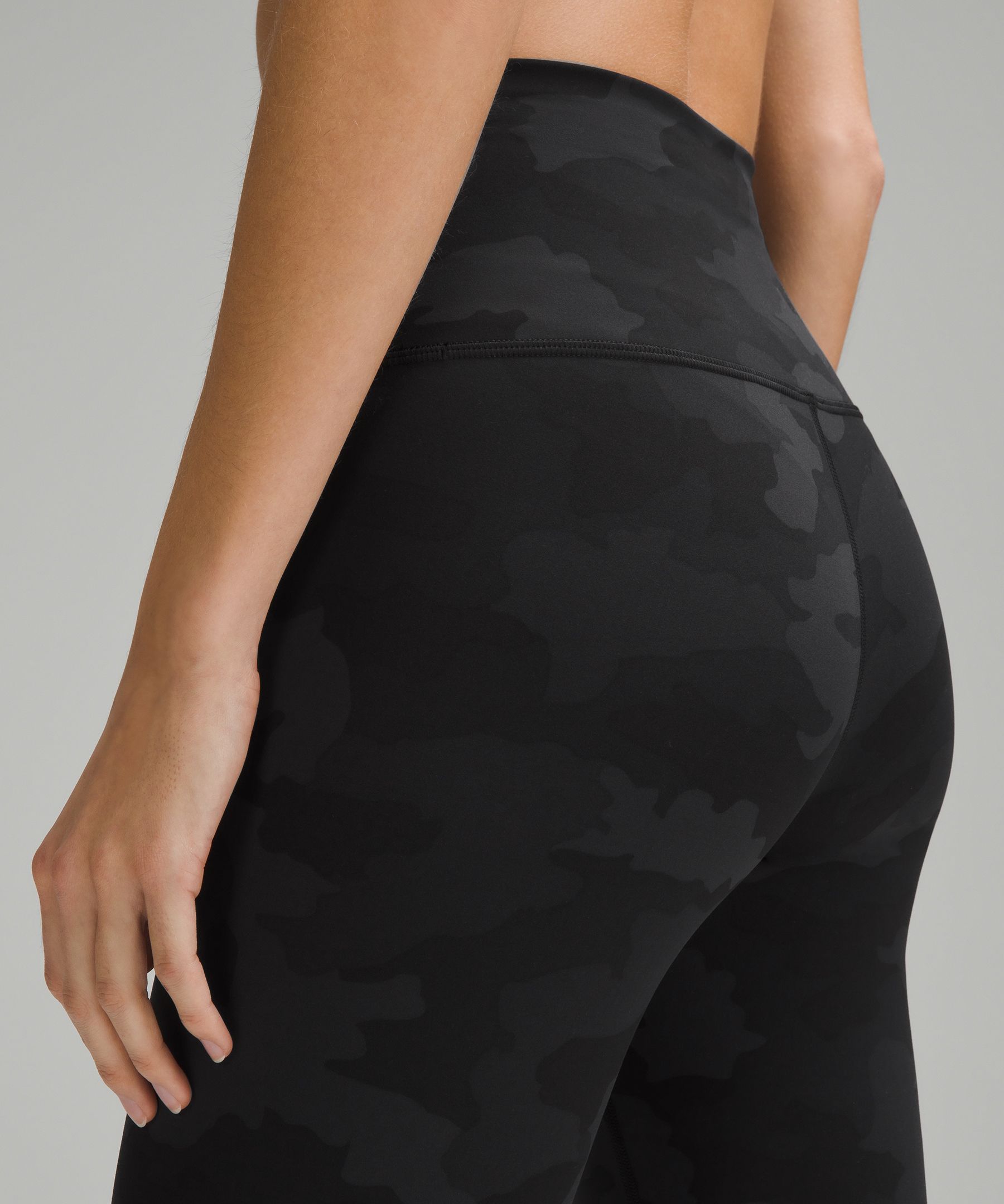 LULULEMON WUNDER UNDER CROP SAVASANA CAMO BLACK SOOT BLACK SIZE 6