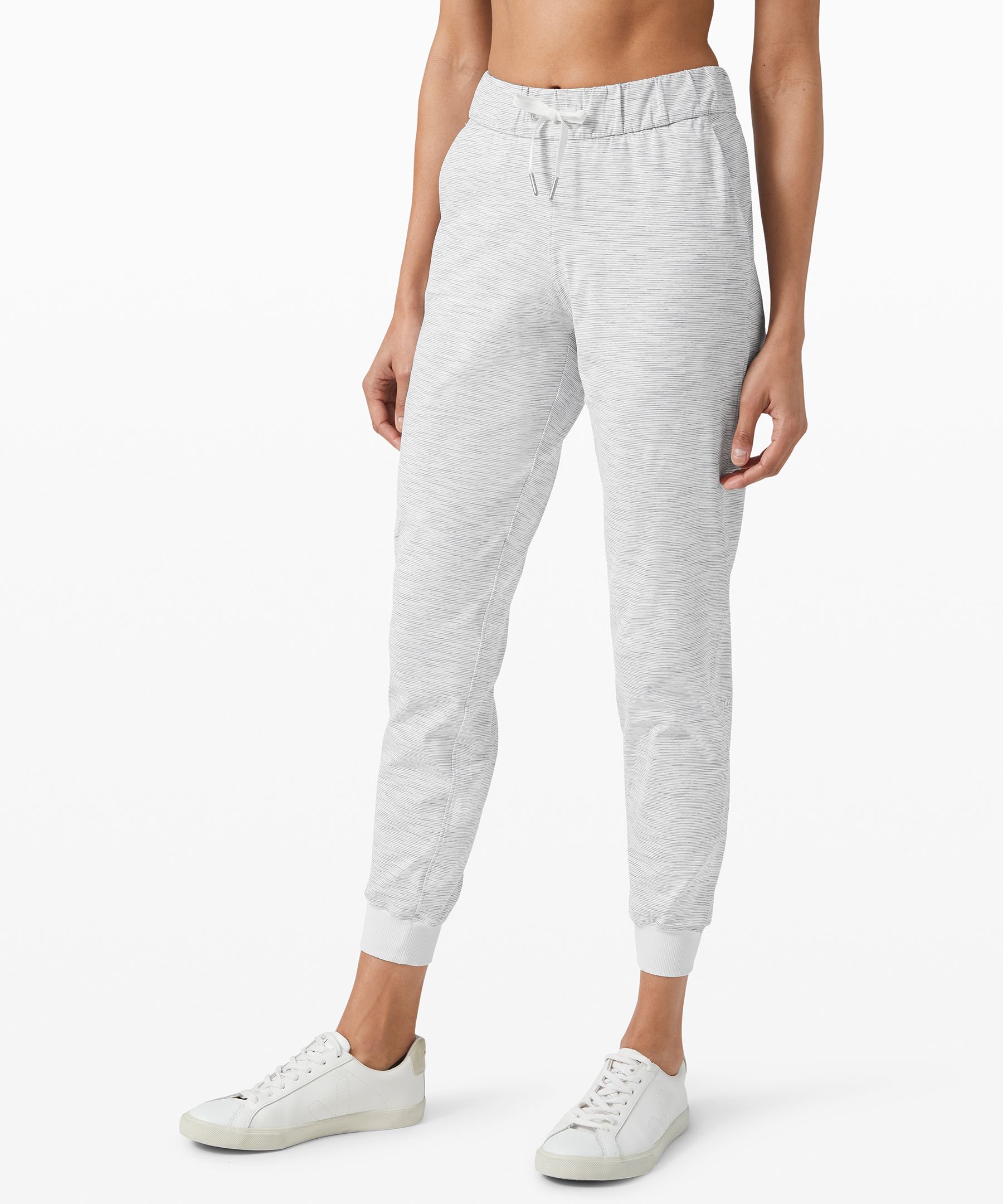 joggers with fly opening